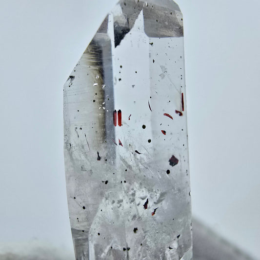 Klarer Harlekin Phantom Quarz Kristall Streep Mine, Goboboseb, Namibia 33*12*8mm