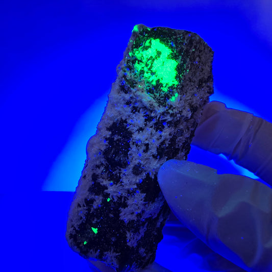 Spécimen rare de tourmaline Schorl, d'opale hyalite et d'orthose, Erongo, Namibie, 71 x 31 x 29 mm