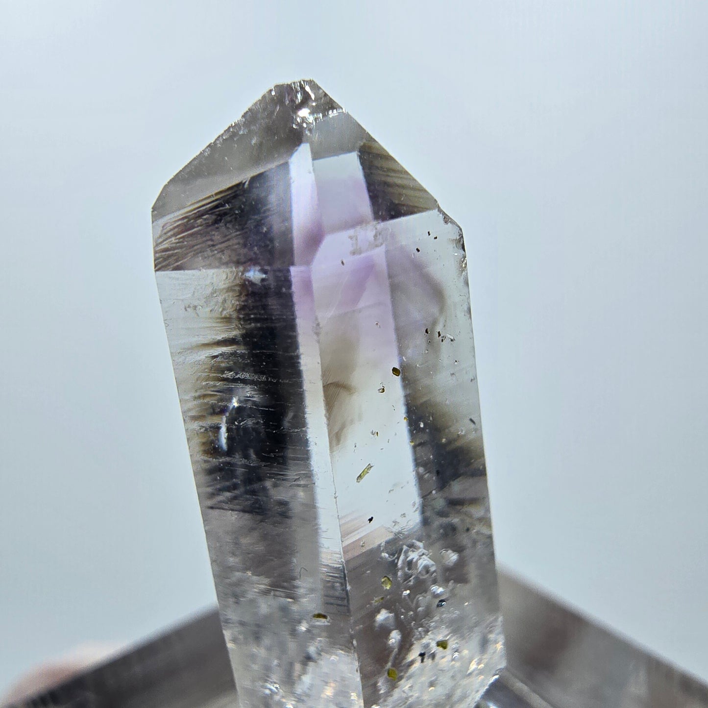 Mine d'améthyste Phantom Point Streep, Goboboseb, Namibie 28 x 11 x 7 mm
