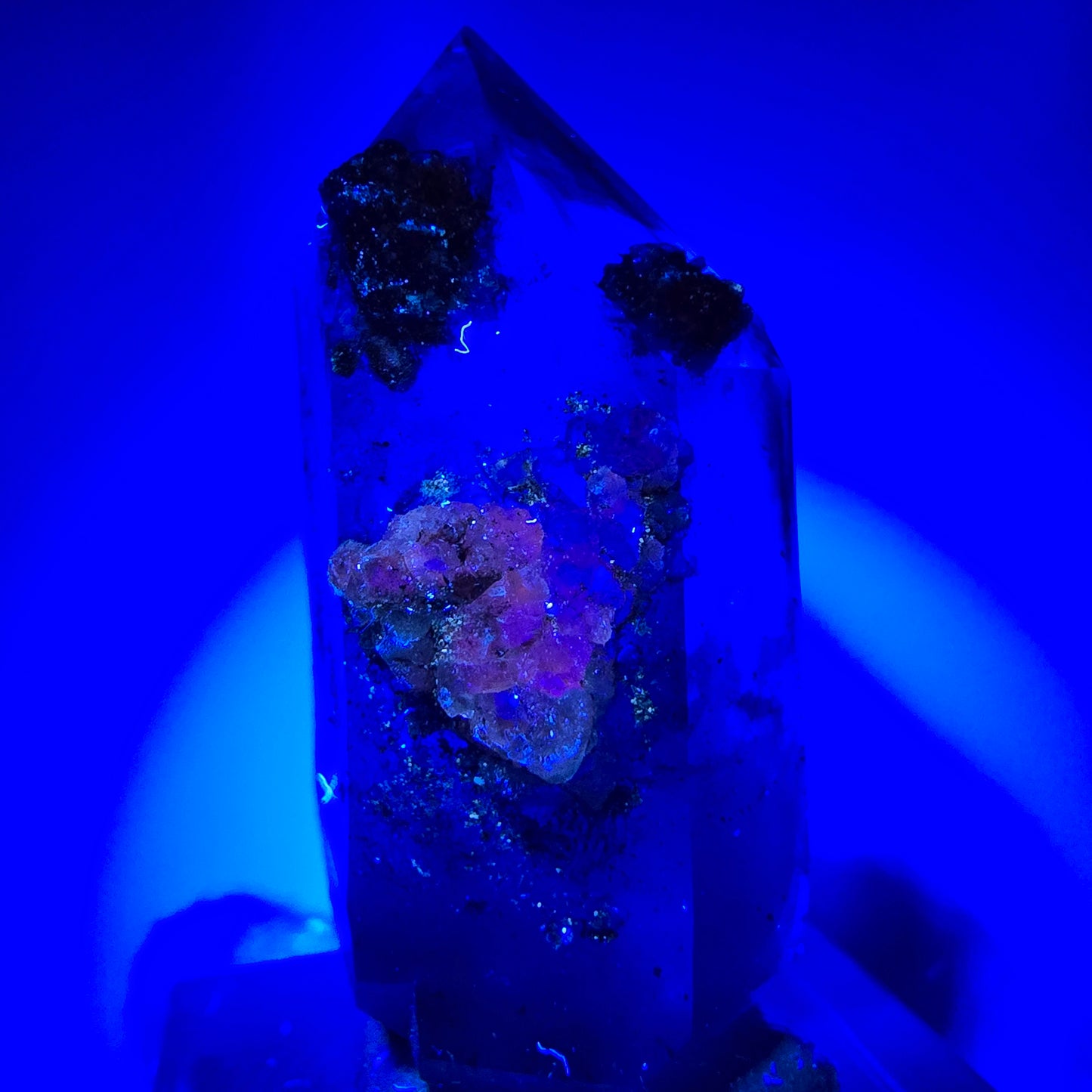 Harlekin Enhydro Amethyst mit Calcit Goboboseb, Namibia 38*20*15mm Sammlung