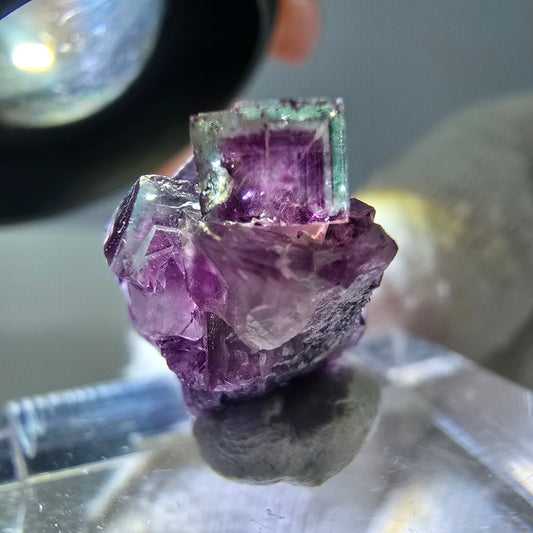 Spécimen de cube de fluorite fantôme, violet-vert, Okorusu, Namibie, 17 x 11 x 12 mm