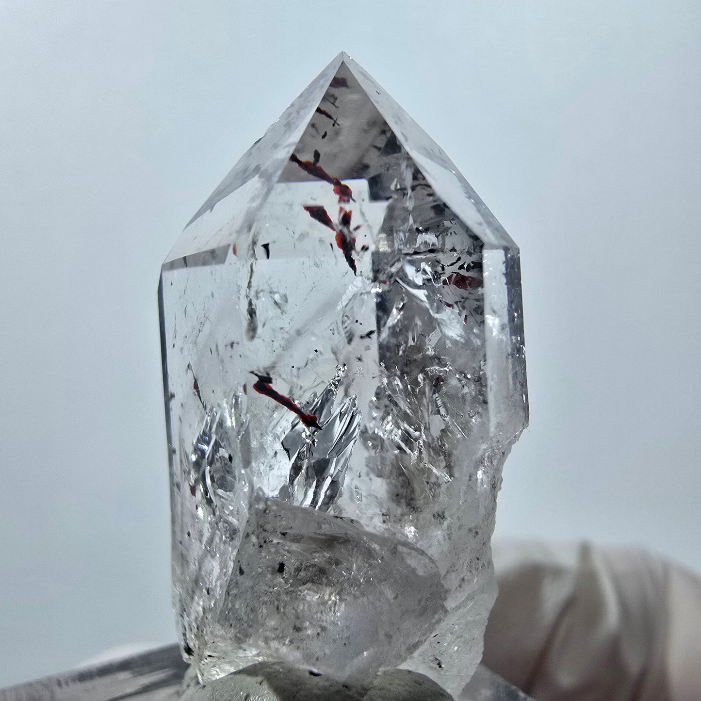 Quartz Harlequin Enhydro, Quartz Hématite Streep Mine, Goboboseb, Namibie 36 x 18 x 13 mm