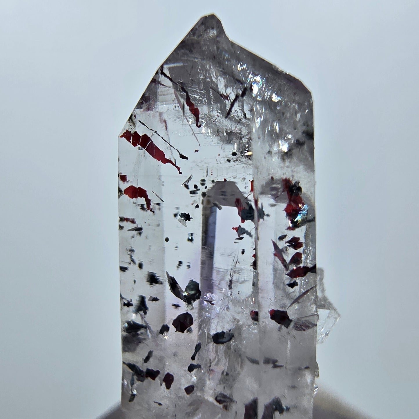 Quartz clair Harlequin Point Streep Mine, Goboboseb, Namibie, 30 x 12 x 10 mm