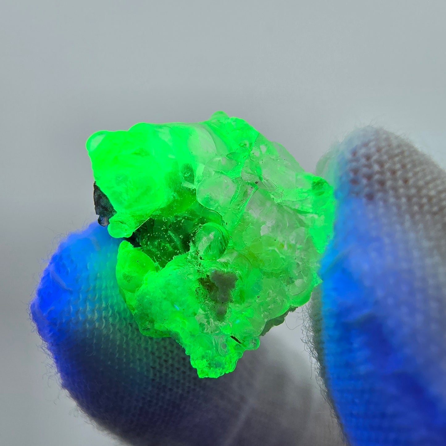 Seltene Hyalit, UV Opal Stufe Erongo, Namibia 15*14*10mm Mineraliensammlung