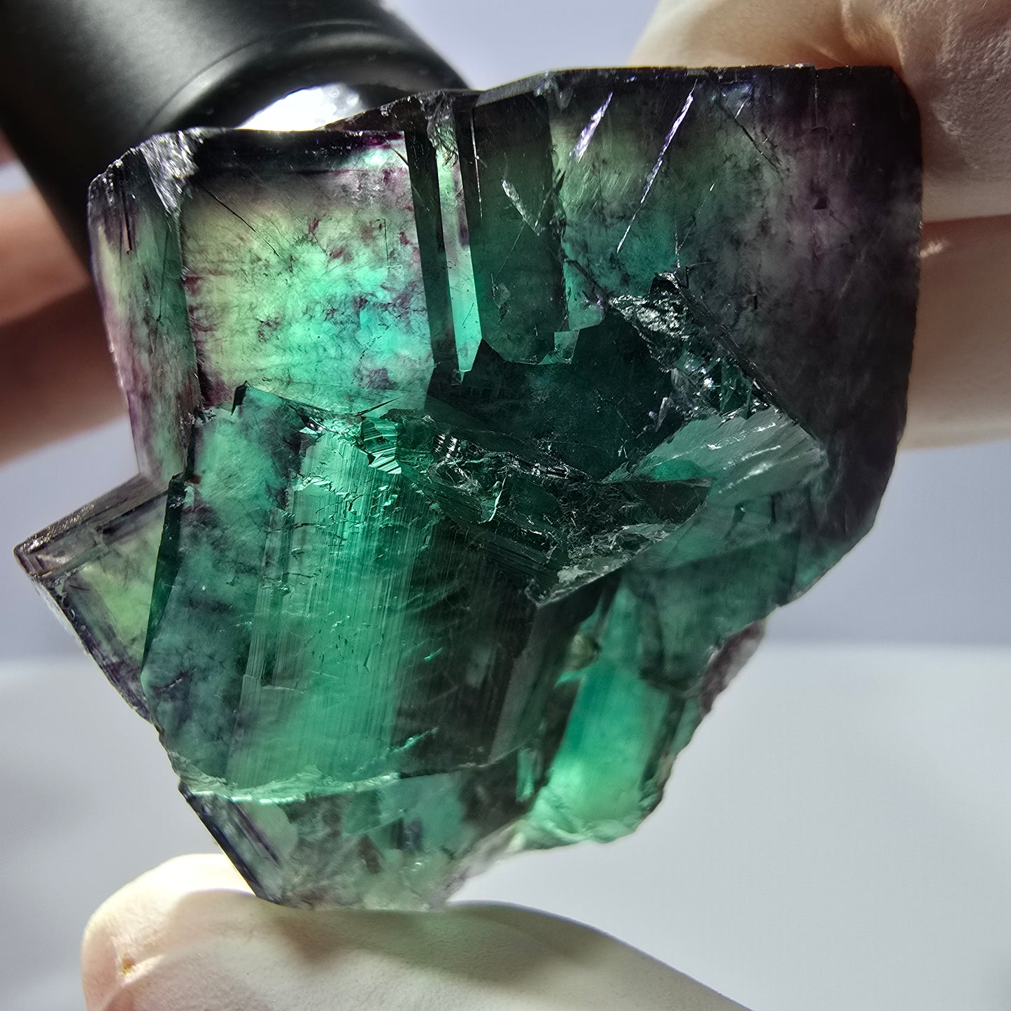 Spécimen de cube de fluorite fantôme parqueté vert violet Okorusu, Namibie 53*43*28mm