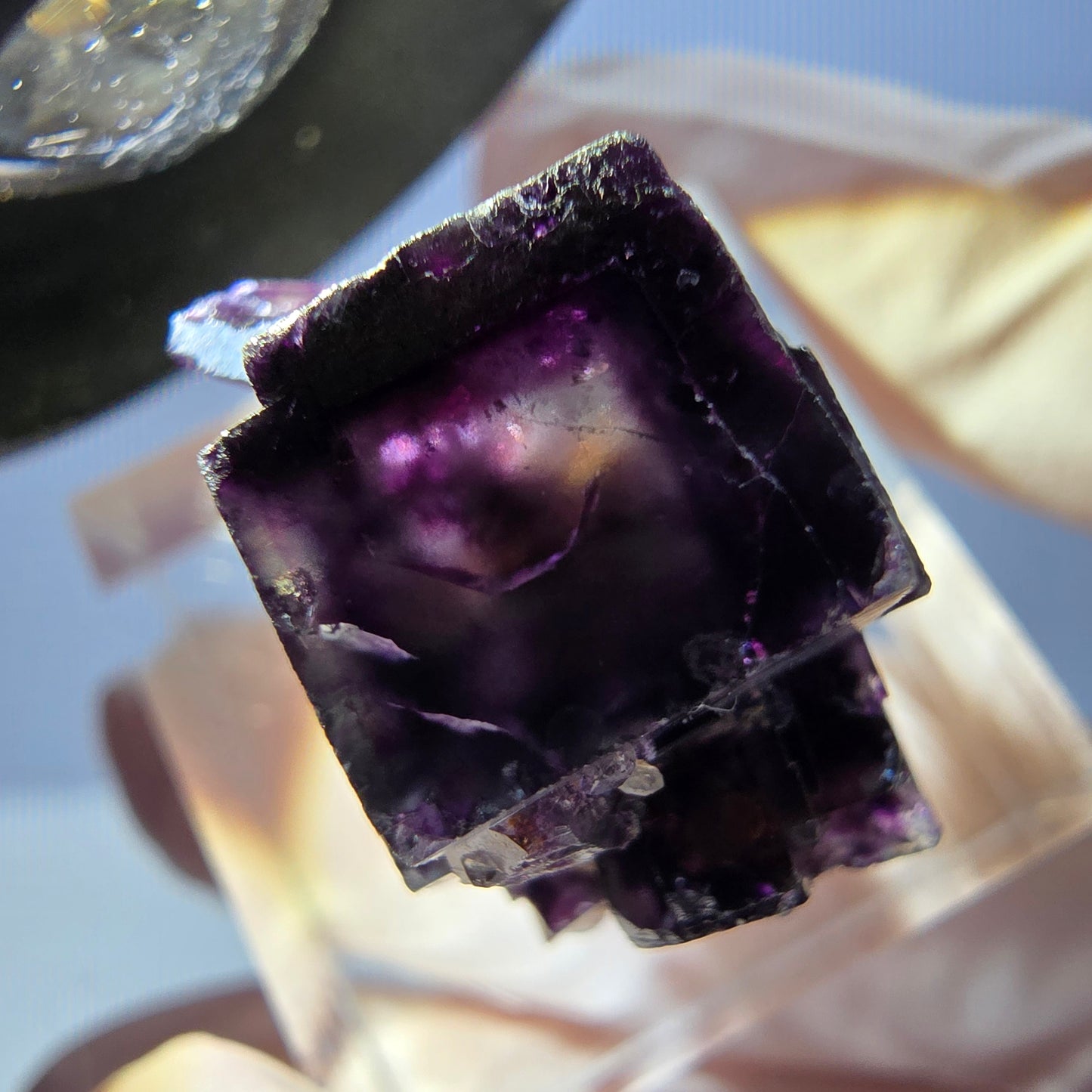 Spécimen de cube de fluorite fantôme, parqueté vert violet Okorusu, Namibie 22 x 20 x 14 mm