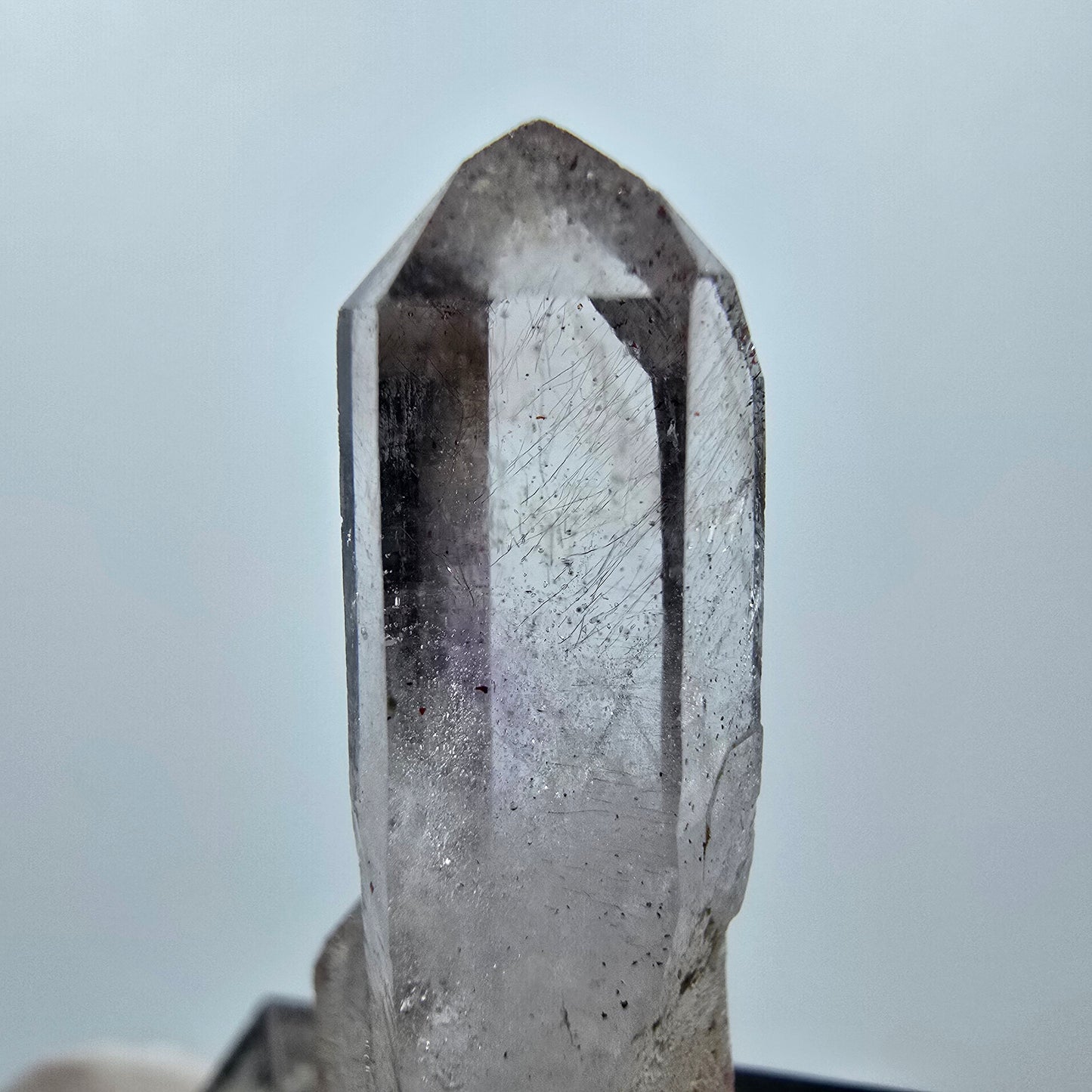 Pointe d'améthyste fantôme de Goboboseb, Namibie, 35 x 12 x 9 mm