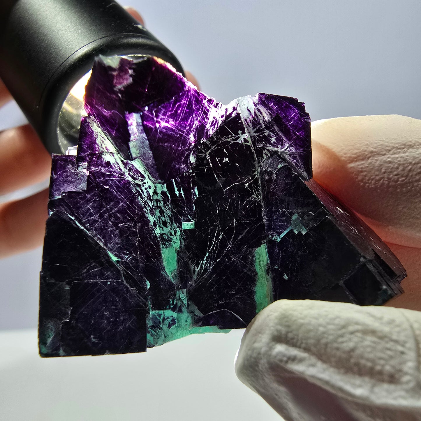 Spécimen de cube de fluorite fantôme vert violet zonal 11:11 Angel Pocket, Namibie 44*32*25mm