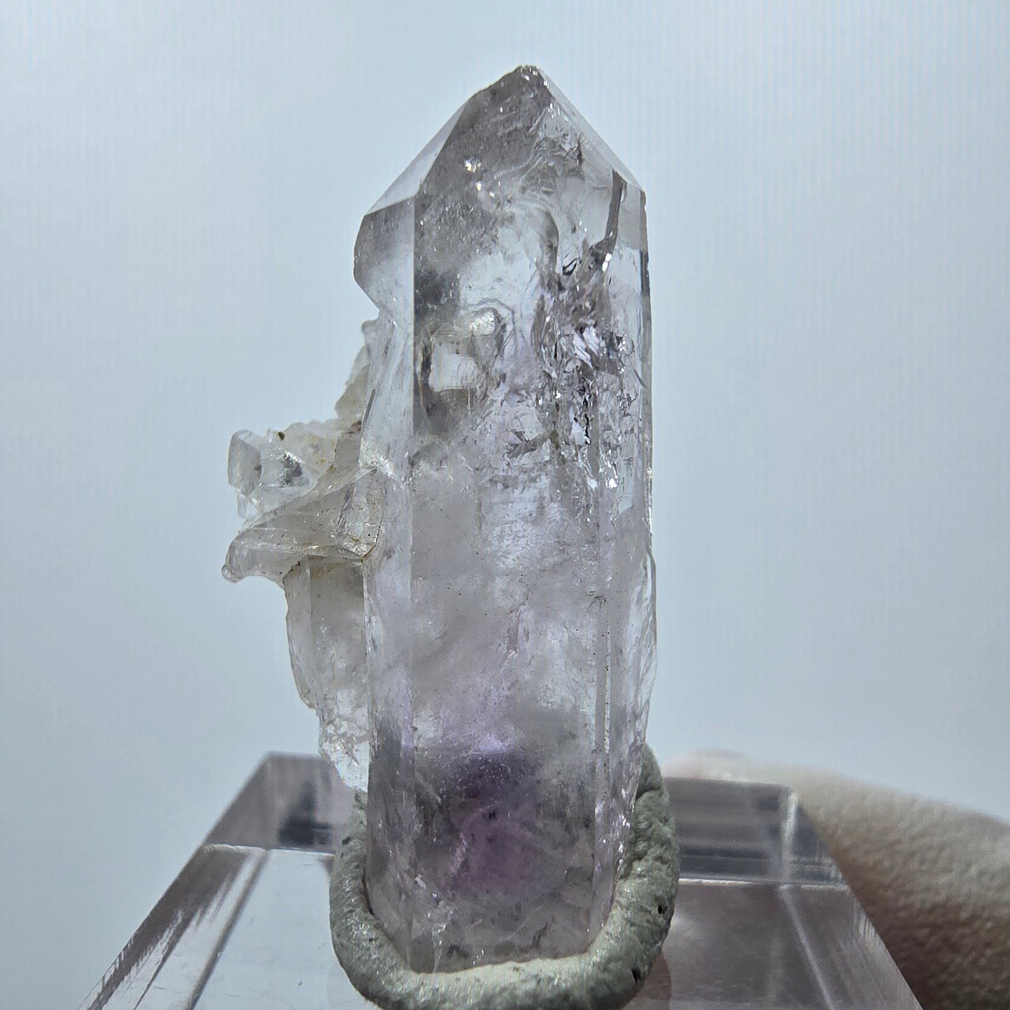 Pointe d'améthyste fantôme de Goboboseb, Namibie, 33 x 17 x 11 mm