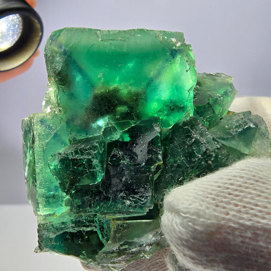 Rare spécimen de cube de fluorite fantôme, parqueté vert Okorusu, Namibie, 67 x 50 x 44 mm