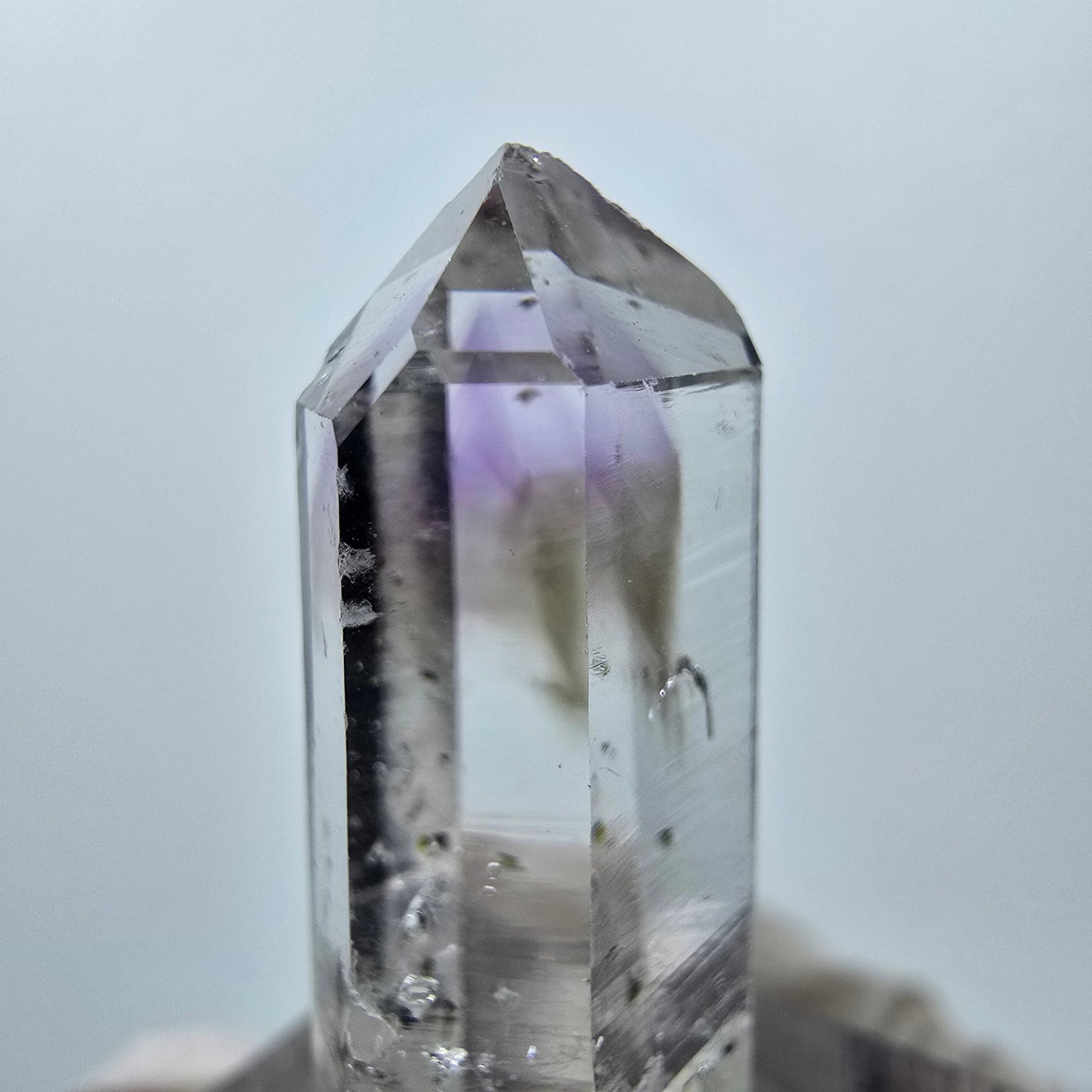 Mine d'améthyste Phantom Point Streep, Goboboseb, Namibie 28 x 11 x 7 mm
