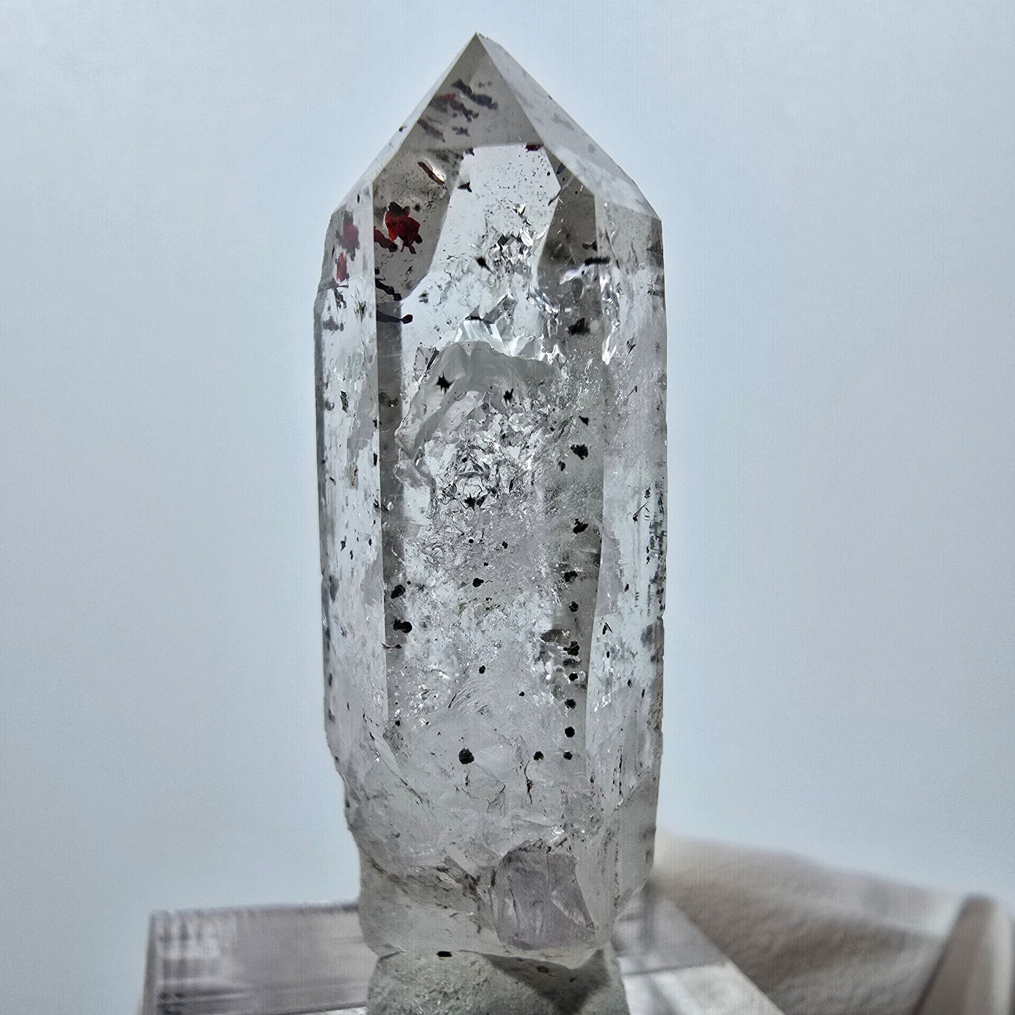 Quartz clair Harlequin Mine Point Streep, Goboboseb, Namibie 42 x 15 x 11 mm