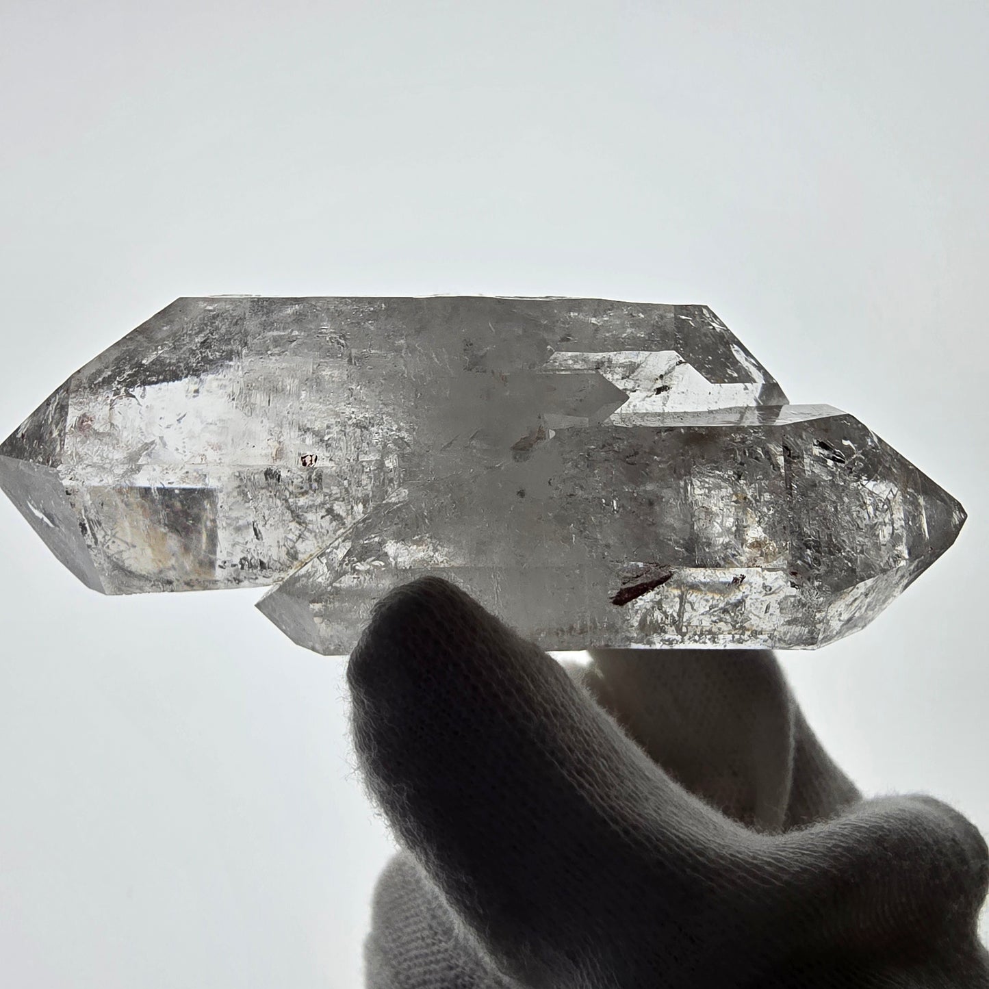 Sceptre de poche Saint-Valentin en quartz fumé fantôme squelette, Namibie 93 x 37 x 27 mm