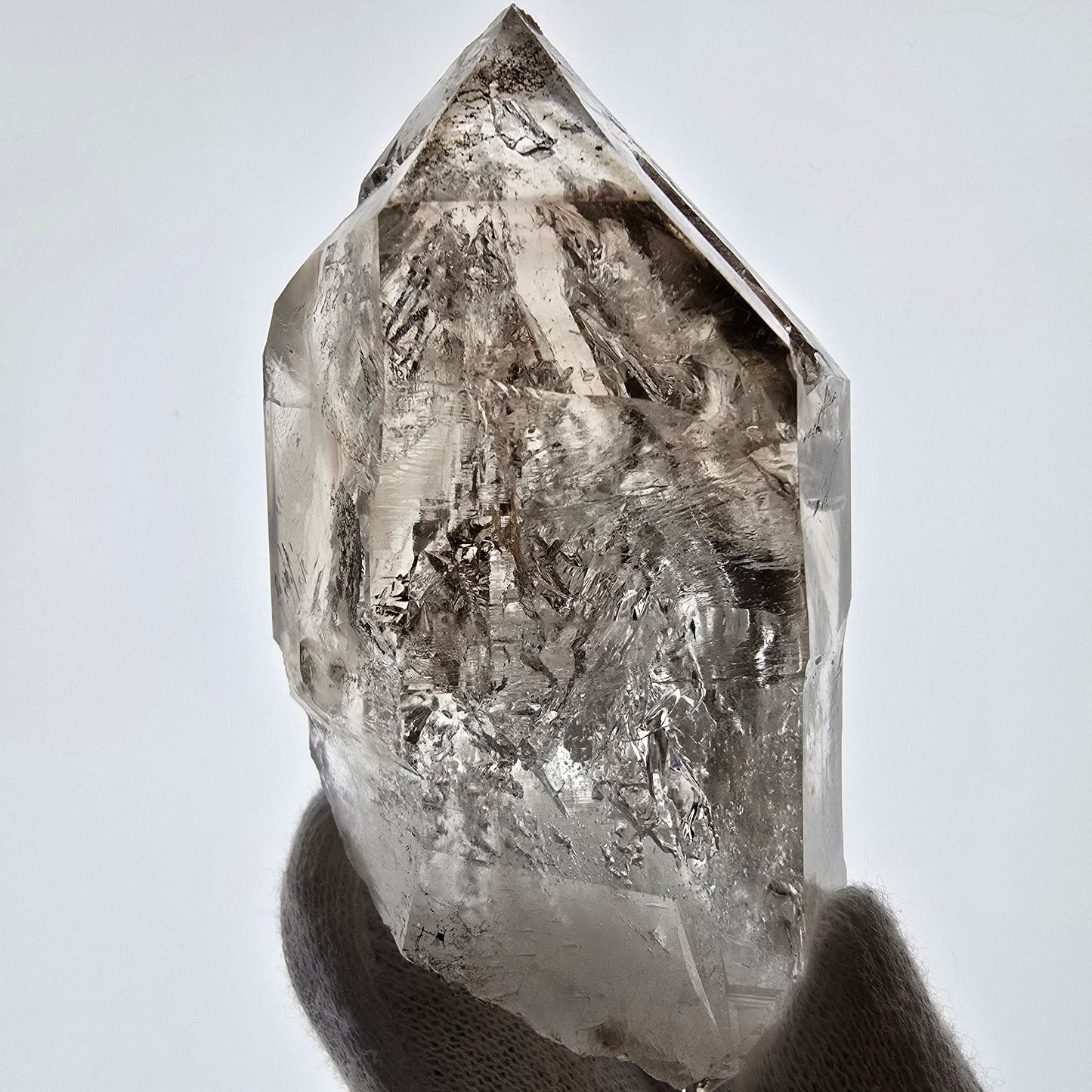 Sceptre fantôme squelette en quartz fumé DT, poche Saint-Valentin en calcite UV, Namibie 89 x 47 x 32 mm
