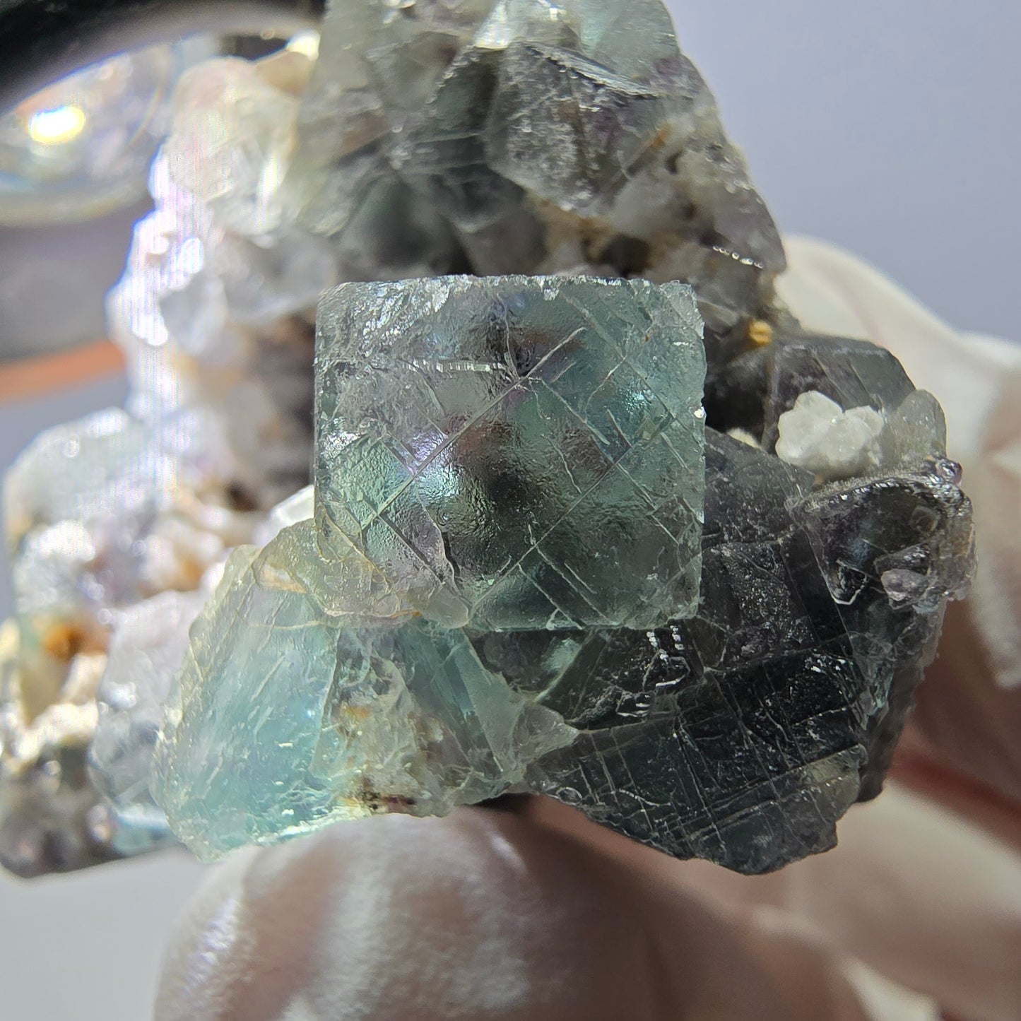 Rare cube de fluorite fantôme, spécimen de quartz vert violet Okorusu Namibie 47*46*37 mm