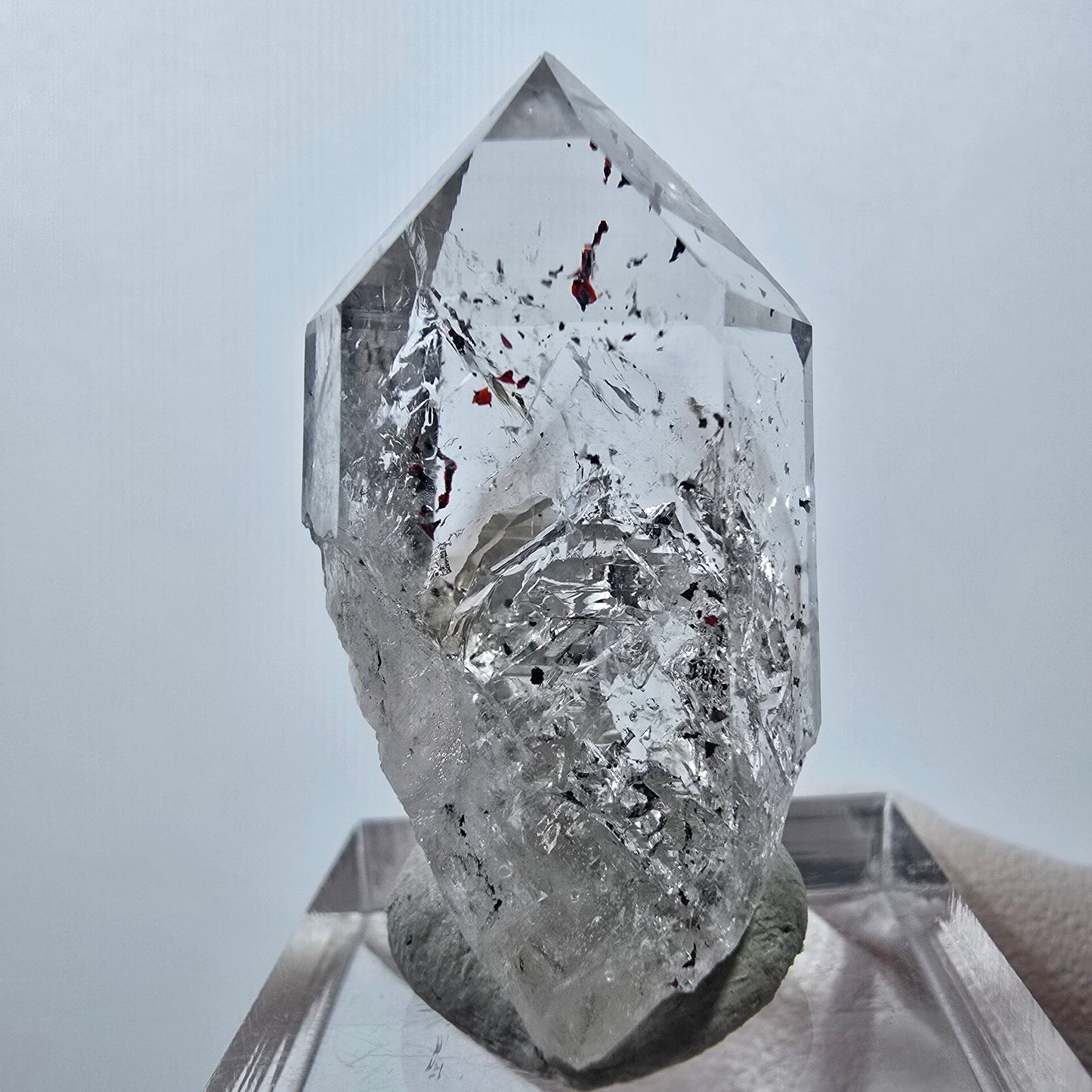 Quartz Harlequin Enhydro, Quartz Hématite Streep Mine, Goboboseb, Namibie 36 x 18 x 13 mm