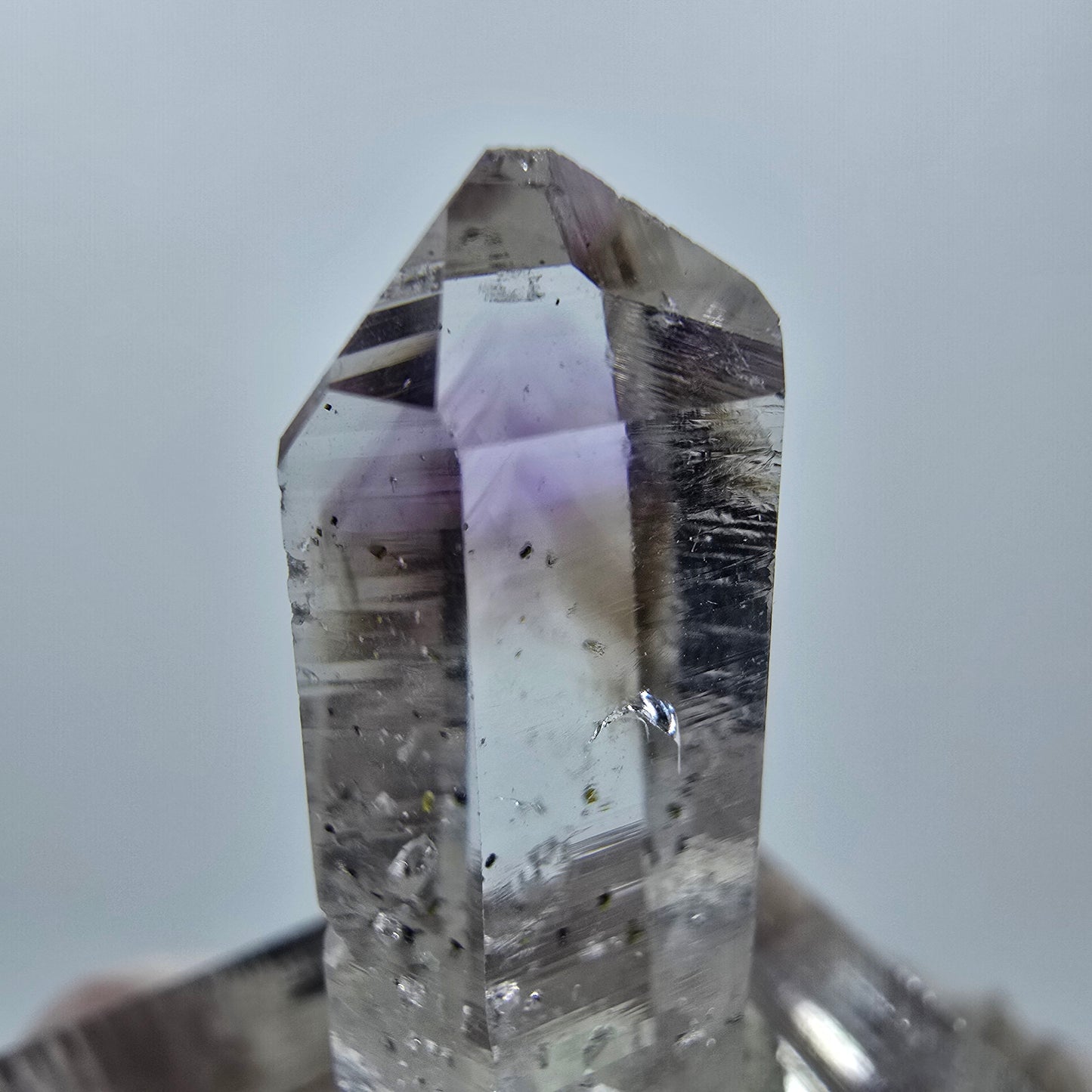 Mine d'améthyste Phantom Point Streep, Goboboseb, Namibie 28 x 11 x 7 mm