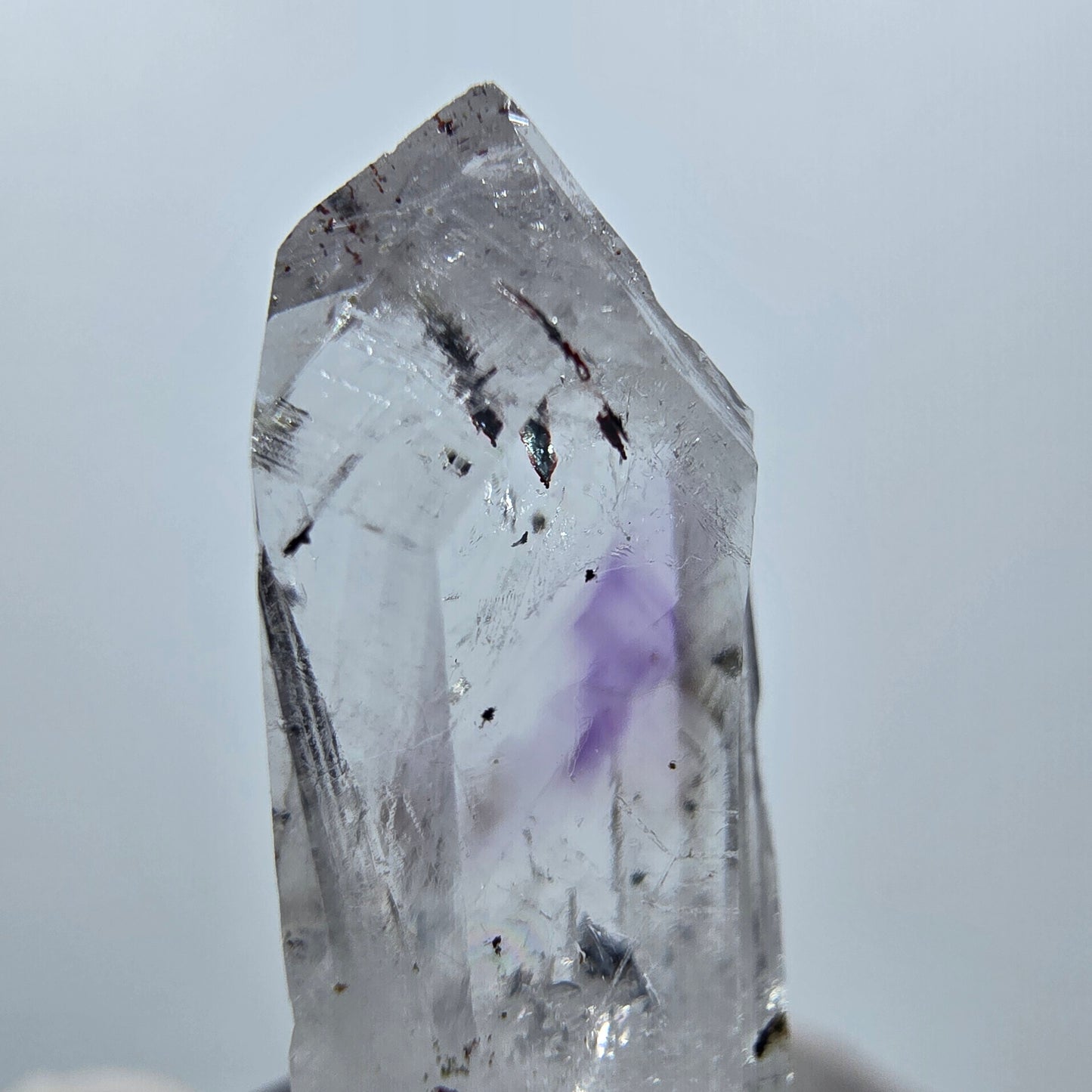 Améthyste fantôme avec hématite, mine Streep, Goboboseb, Namibie, 29 x 11 x 7 mm