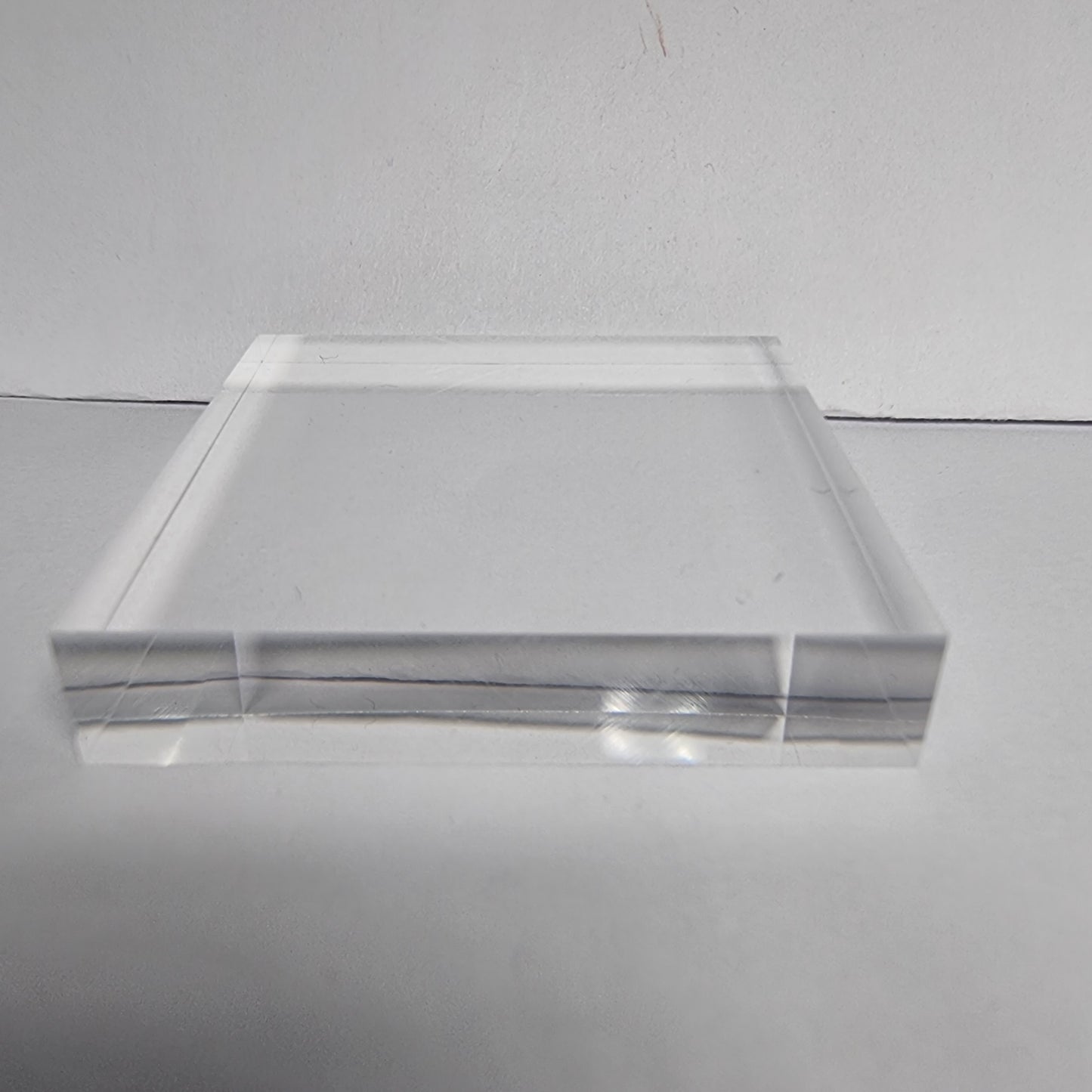 Acryl Sockel für Mineralien Präsentation 50*50*10mm Ständer Platte Standfuß klar