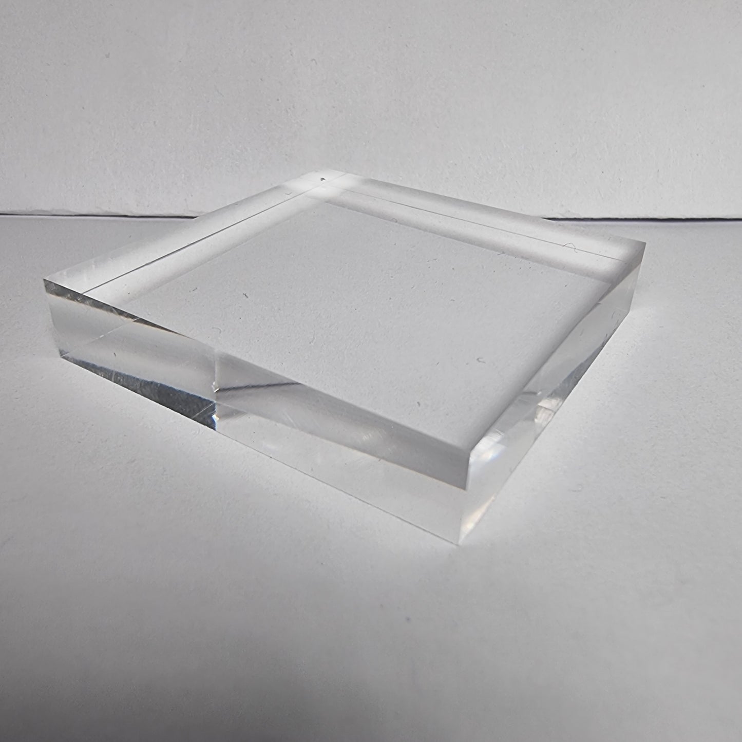Acryl Sockel für Mineralien Präsentation 50*50*10mm Ständer Platte Standfuß klar