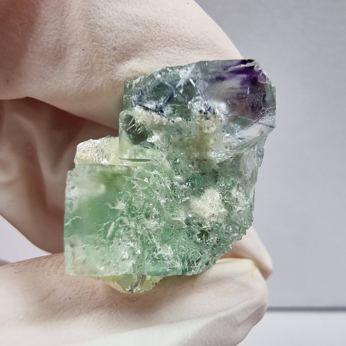 Klare Phantom Fluorit XX Würfel Stufe grün lila 18*17*14mm aus Okorusu, Namibia