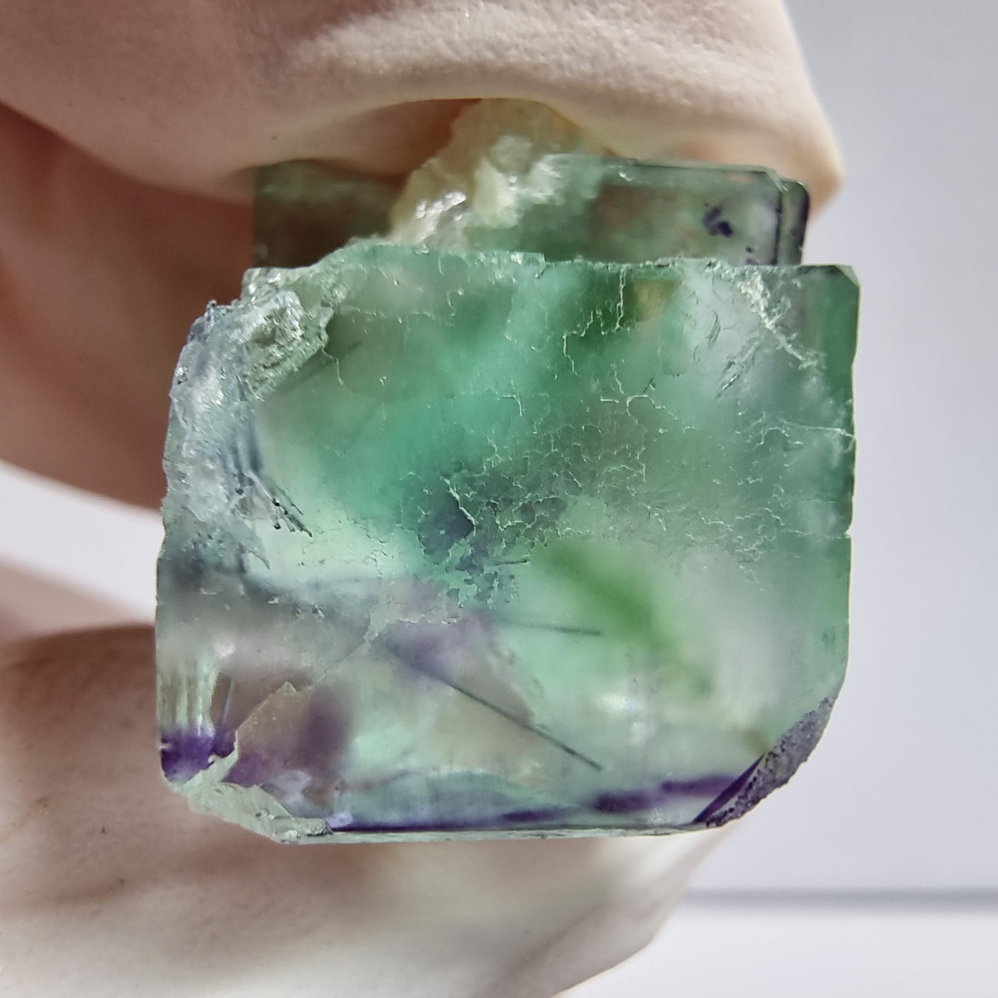 Klare Phantom Fluorit XX Würfel Stufe grün lila 18*17*14mm aus Okorusu, Namibia