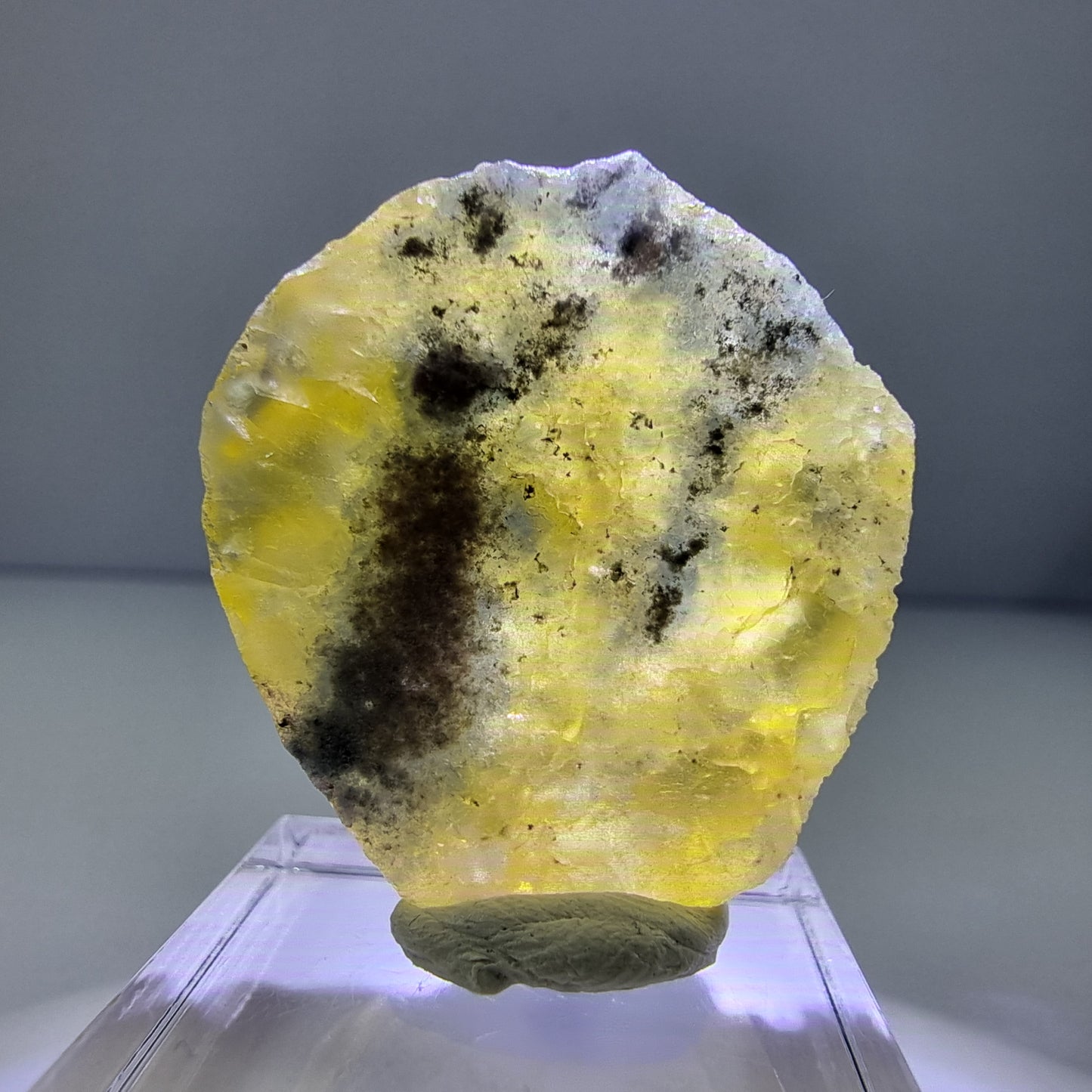 Clear Phantom Honey Pocket Fluorite Cube Specimen 33*29*9mm from Okorusu, Namibia