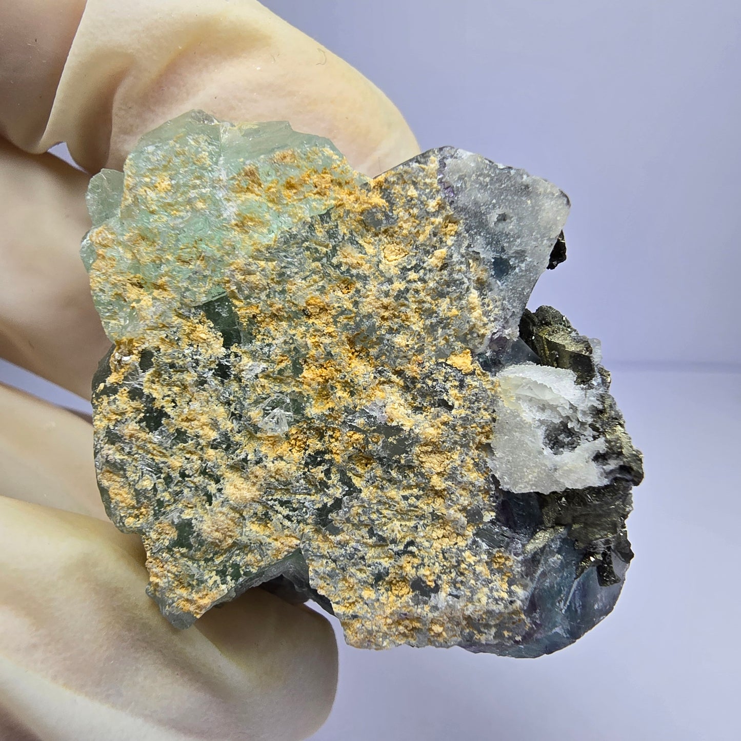 Klare Fluorit Würfel Stufe (mit Hämatit?) 42*33*25mm Unbekannt Sammlung