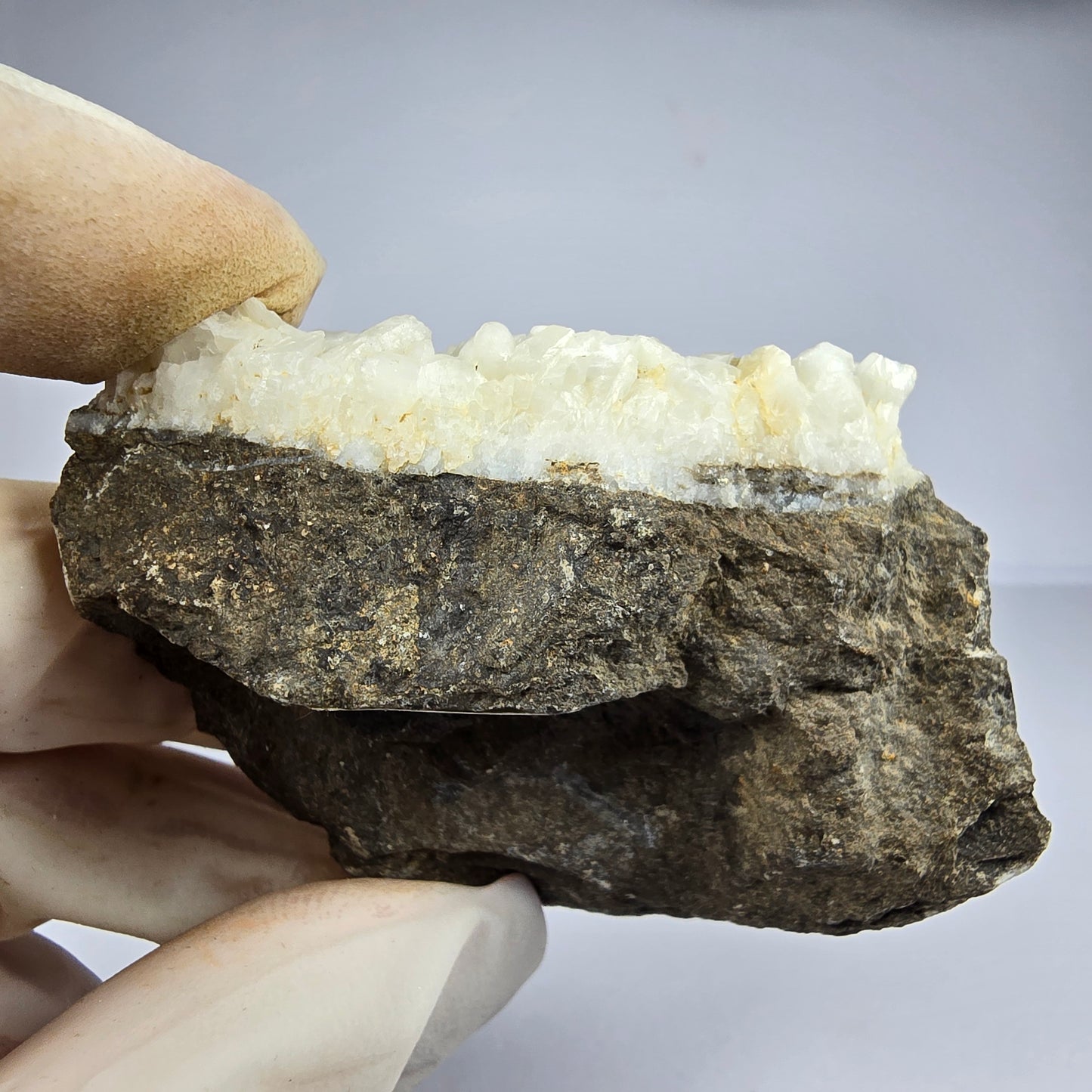 Schöne Calcit Stufe weiß 66*41*28mm Unbekannt Mineraliensammlung