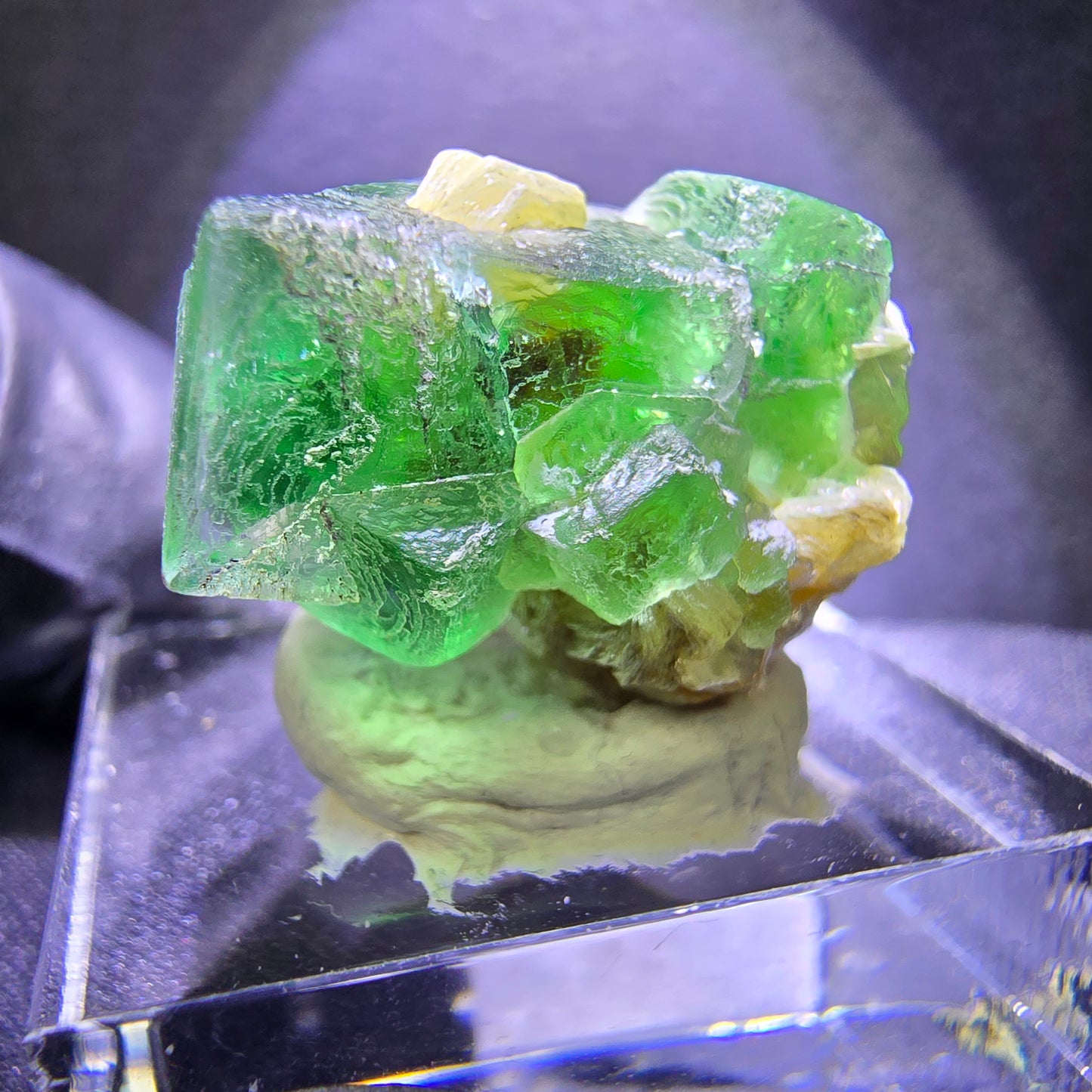 TOP Phantom Fluorit mit Muskovit grün 20*17*12mm Erongo, Namibia Sammlung