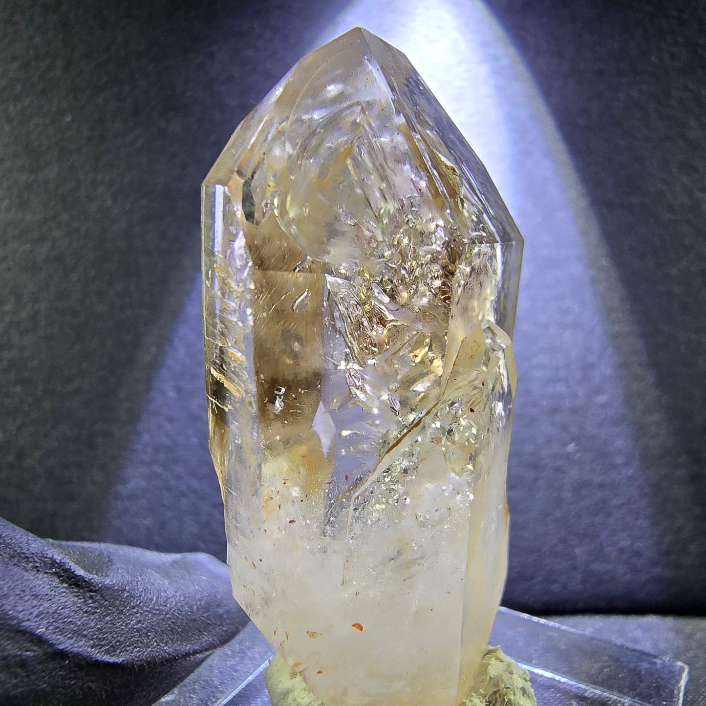 Klarer Phantom Zepter Rauchquarz Spitze 41*22*15mm Goboboseb Namibia Sammlung