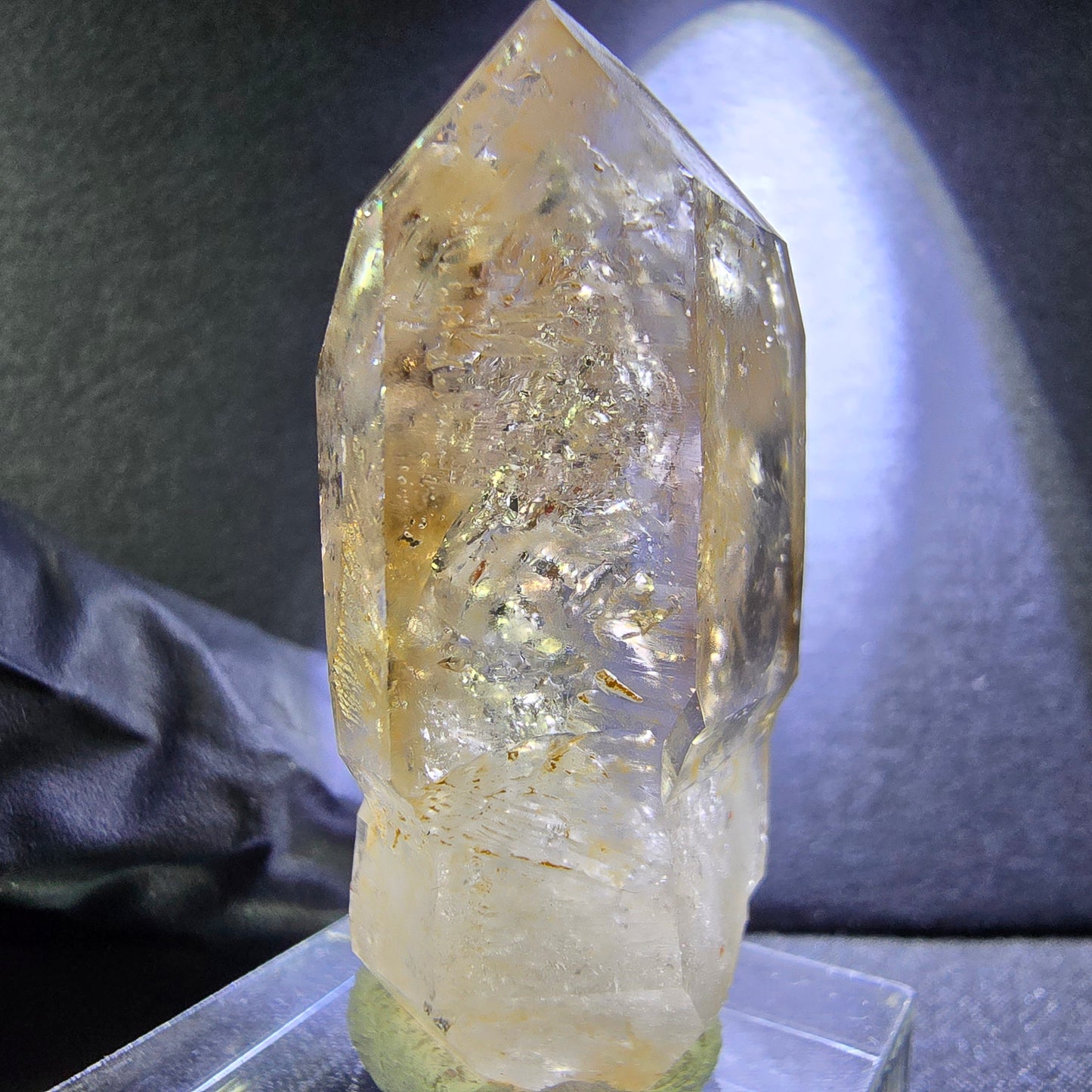 Klarer Phantom Zepter Rauchquarz Spitze 41*22*15mm Goboboseb Namibia Sammlung