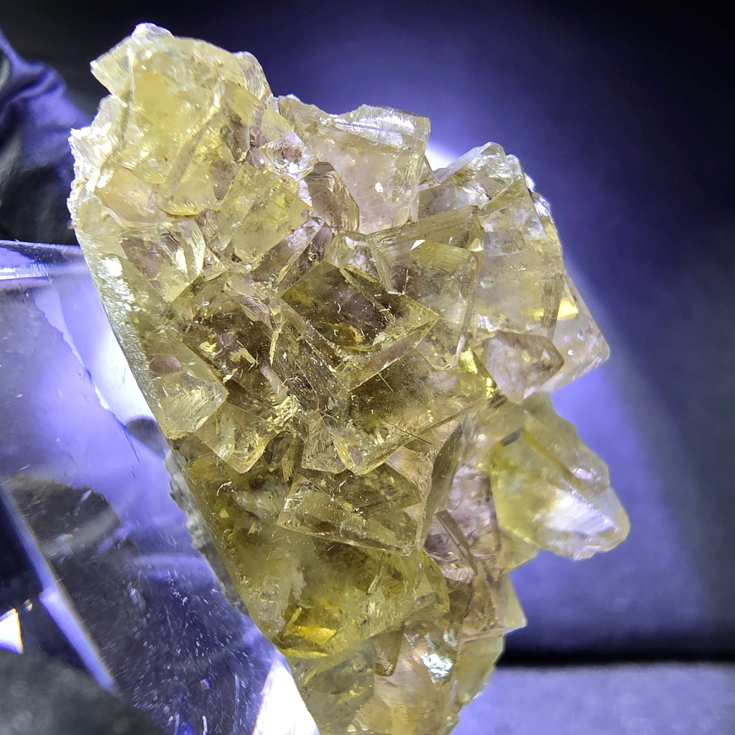 Sehr klare Fluorit Würfel Stufe gelb 37*19*10mm Okorusu, Namibia Sammlung