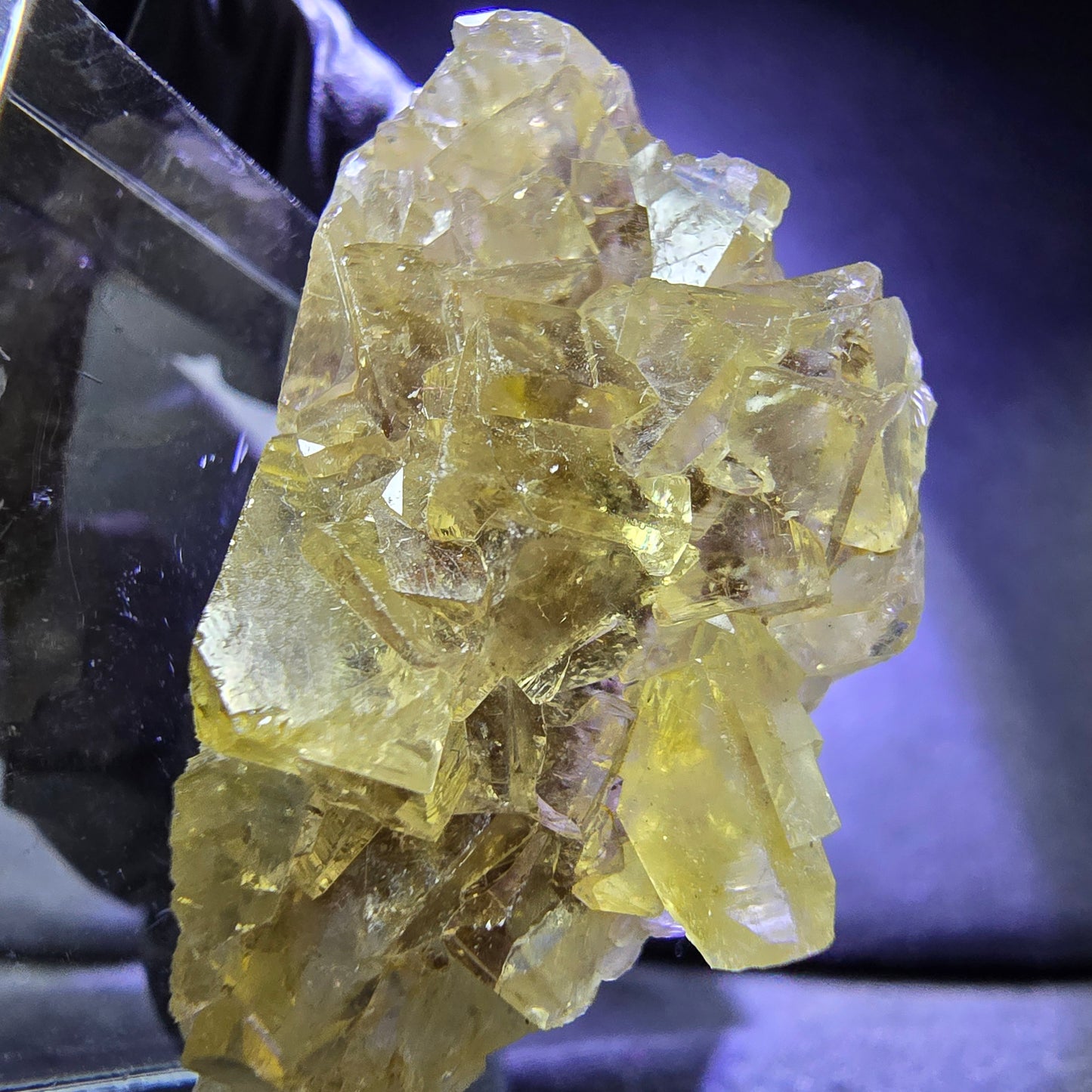Sehr klare Fluorit Würfel Stufe gelb 37*19*10mm Okorusu, Namibia Sammlung