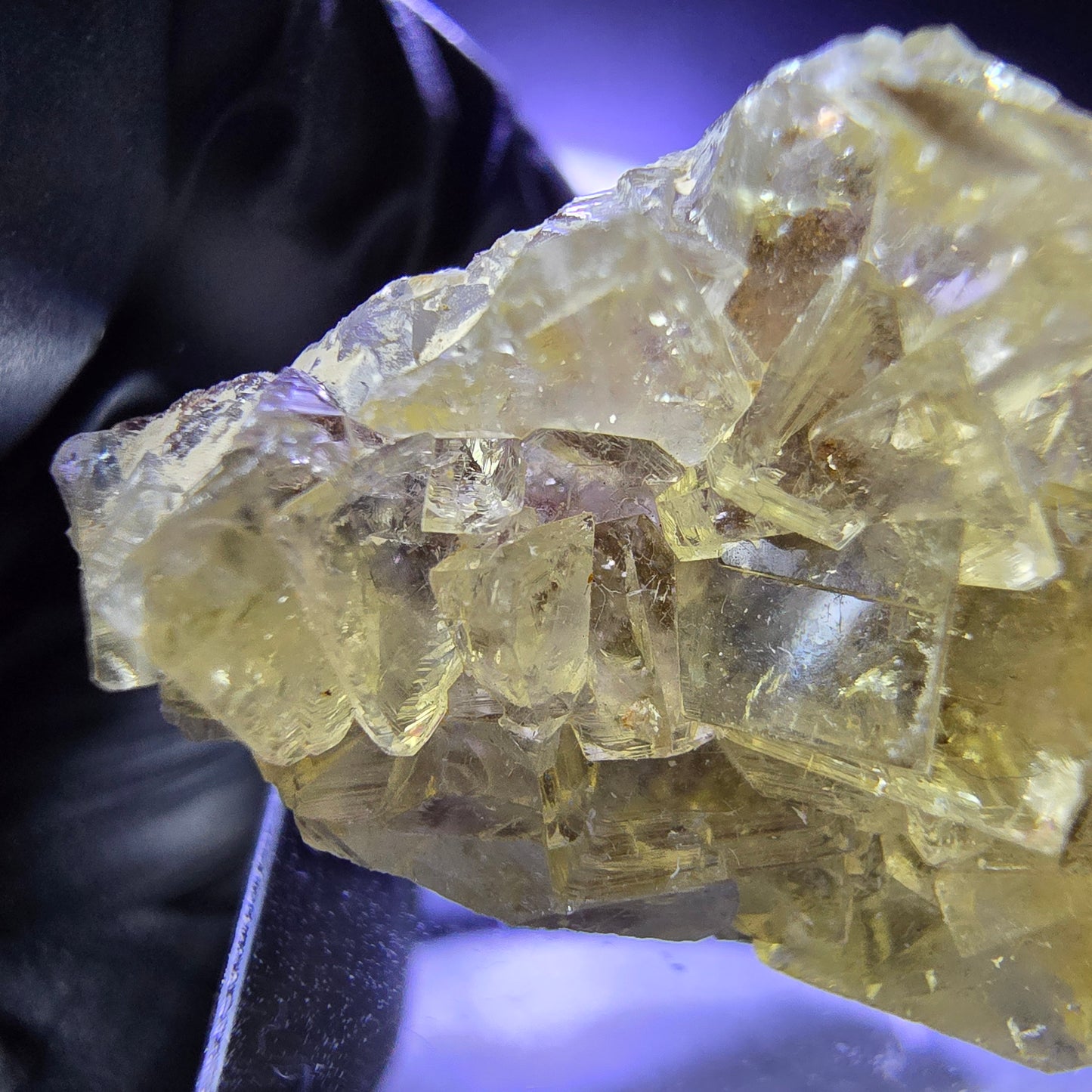 Sehr klare Fluorit Würfel Stufe gelb 37*19*10mm Okorusu, Namibia Sammlung