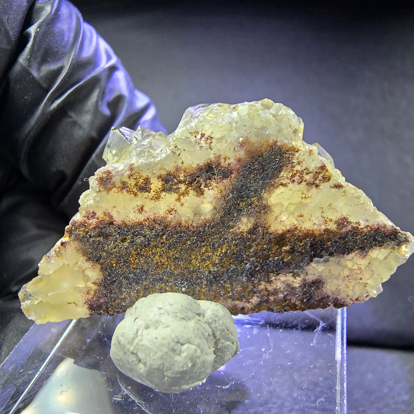 Sehr klare Fluorit Würfel Stufe gelb 37*19*10mm Okorusu, Namibia Sammlung