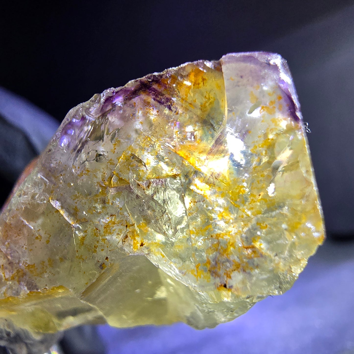 Klarer Phantom Honey Pocket Fluorit Würfel gelb lila 30*28*19mm Okorusu, Namibia
