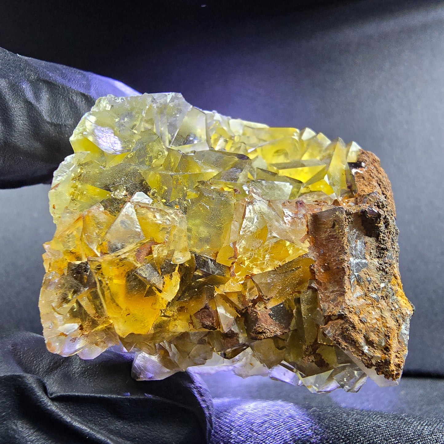 Seltene Honey Pocket Phantom Fluorit Stufe gelb grün 42*33*20mm Okorusu, Namibia