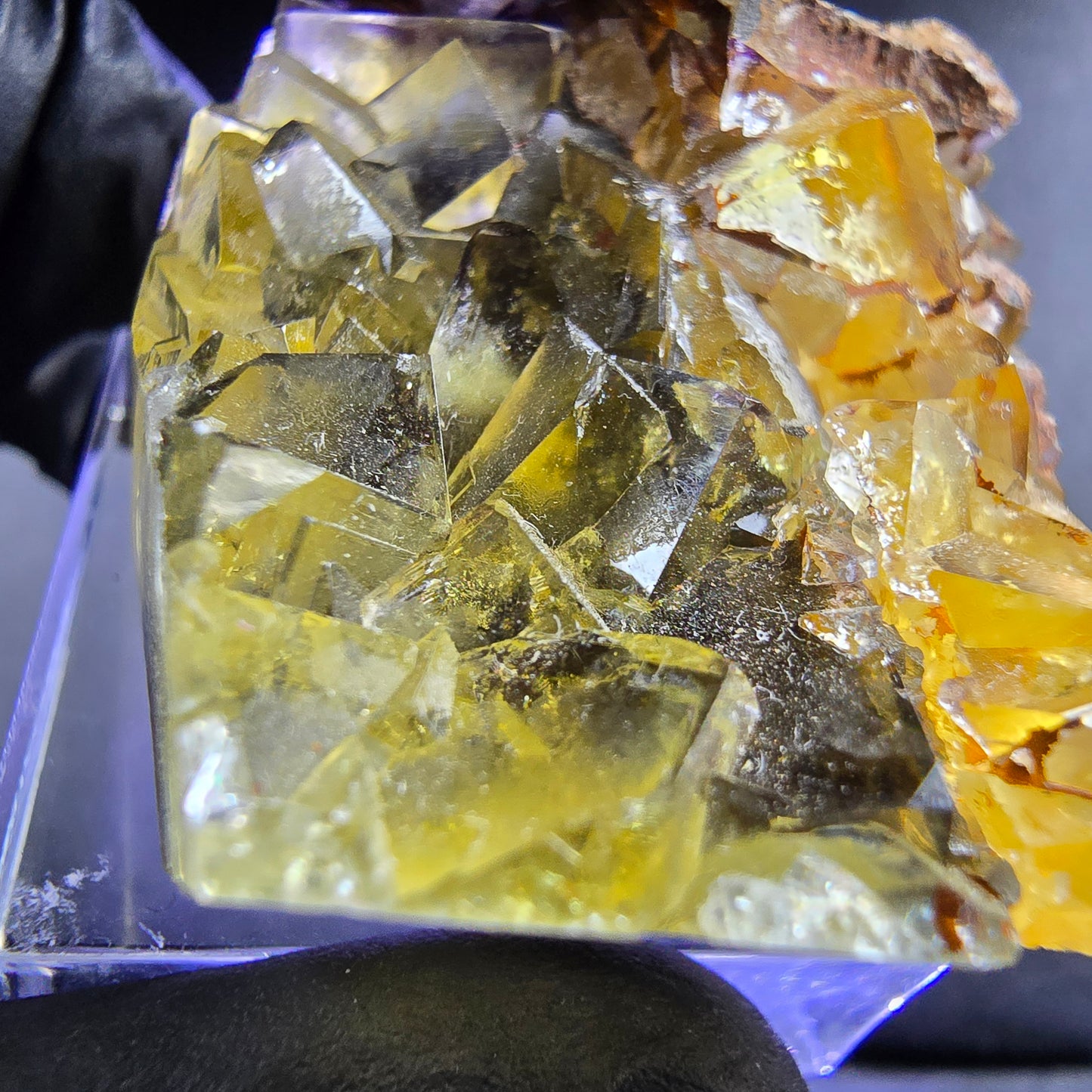 Seltene Honey Pocket Phantom Fluorit Stufe gelb grün 42*33*20mm Okorusu, Namibia