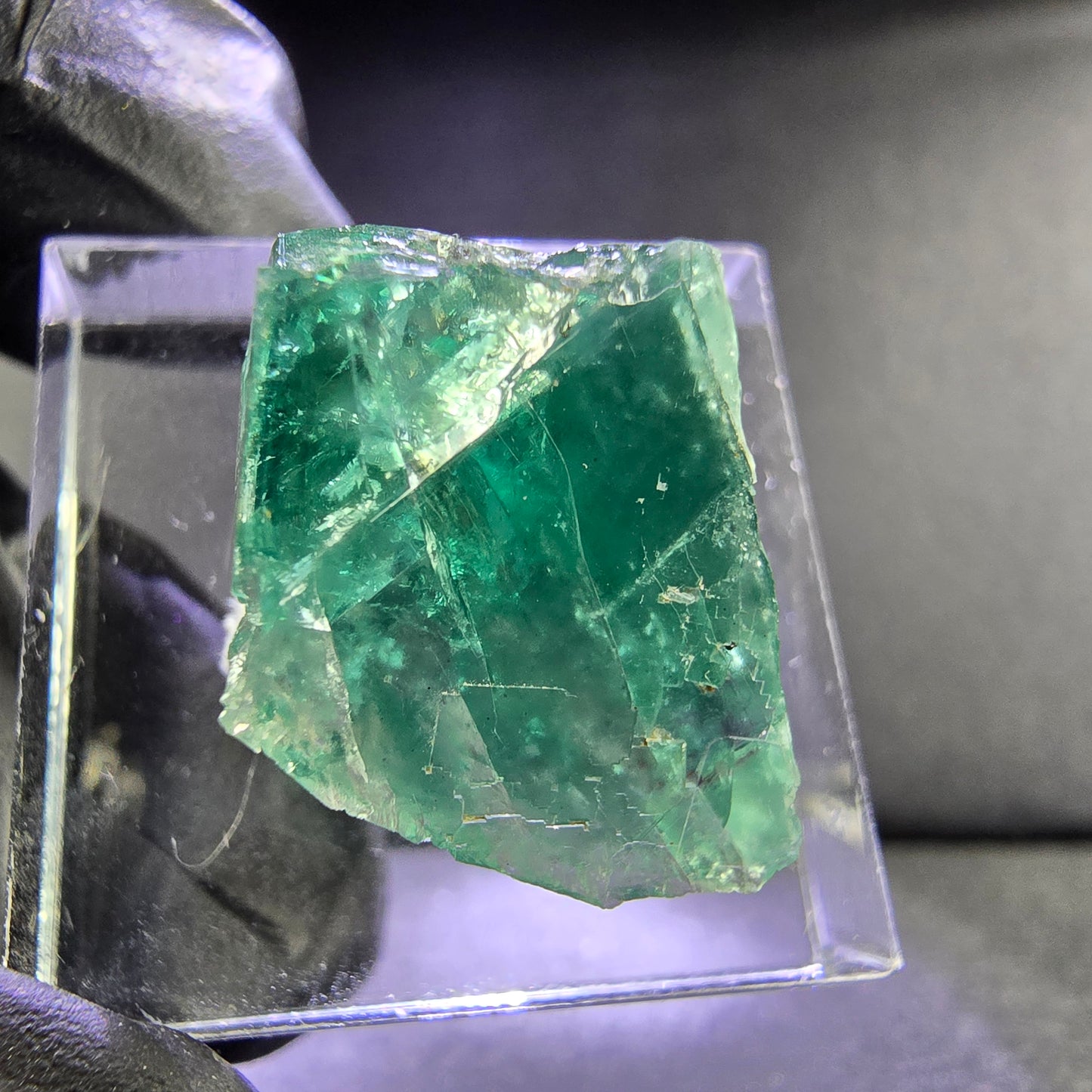 Klarer Fluorit Würfel grün 23*18*13mm Okorusu, Namibia Mineraliensammlung