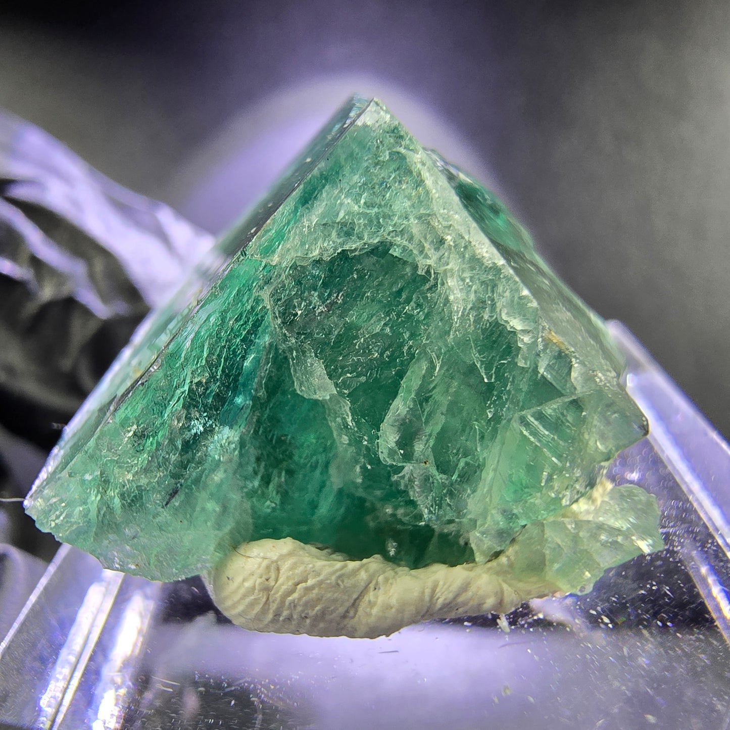 Klarer Fluorit Würfel grün 23*18*13mm Okorusu, Namibia Mineraliensammlung