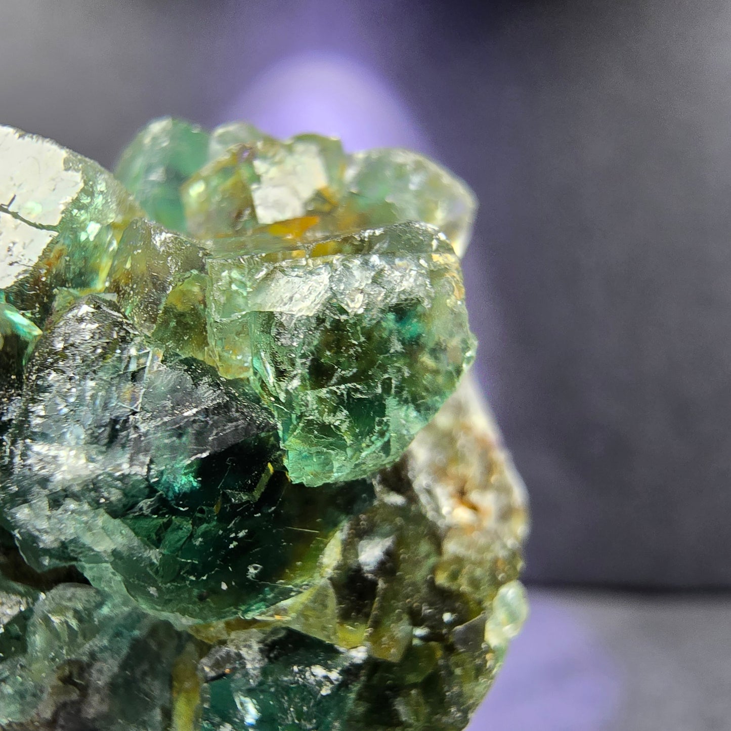 Seltene klare Fluorit XX Würfel Stufe mit Einschlüssen 37*28*20mm aus Okorusu, Namibia