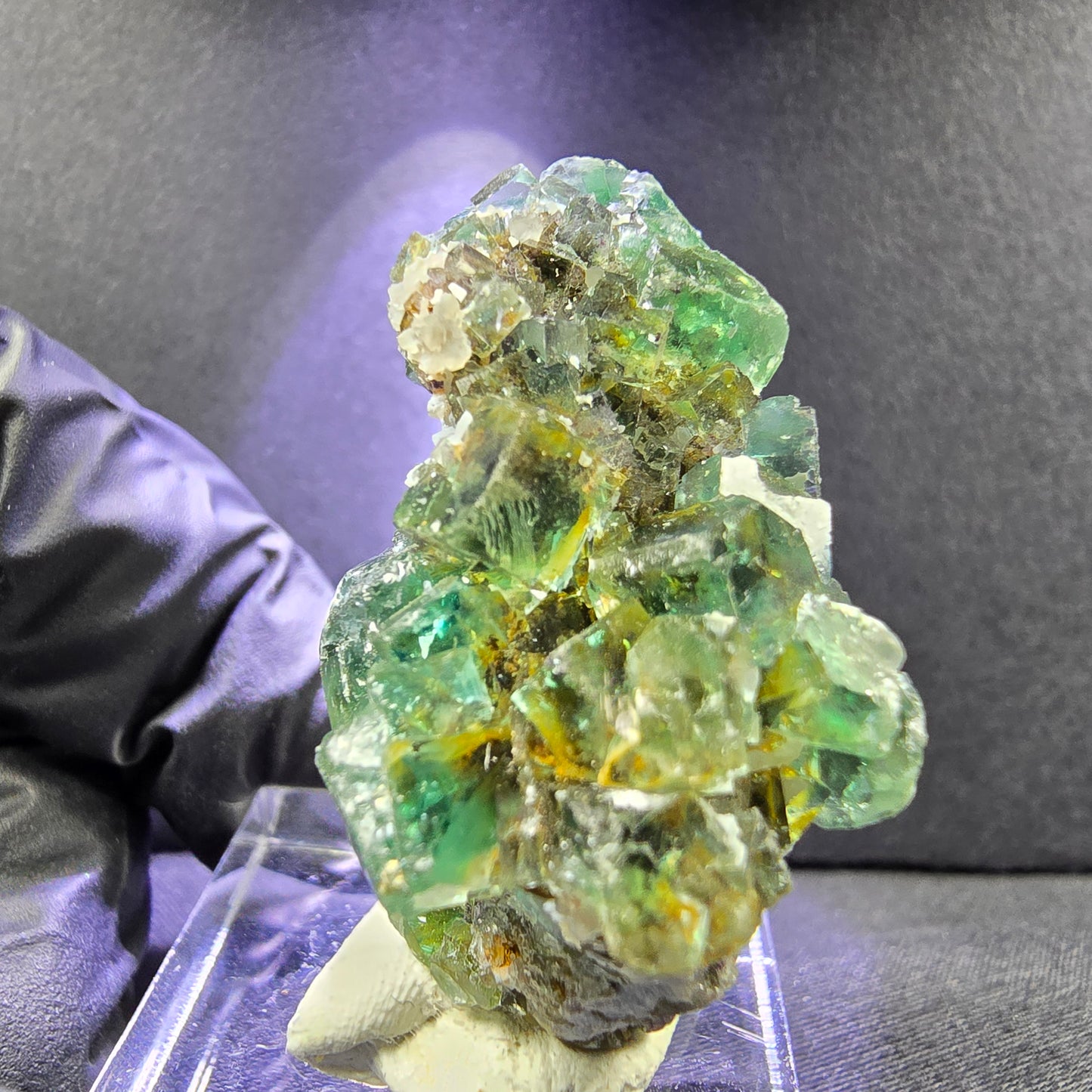 Seltene klare Fluorit XX Würfel Stufe mit Einschlüssen 37*28*20mm aus Okorusu, Namibia