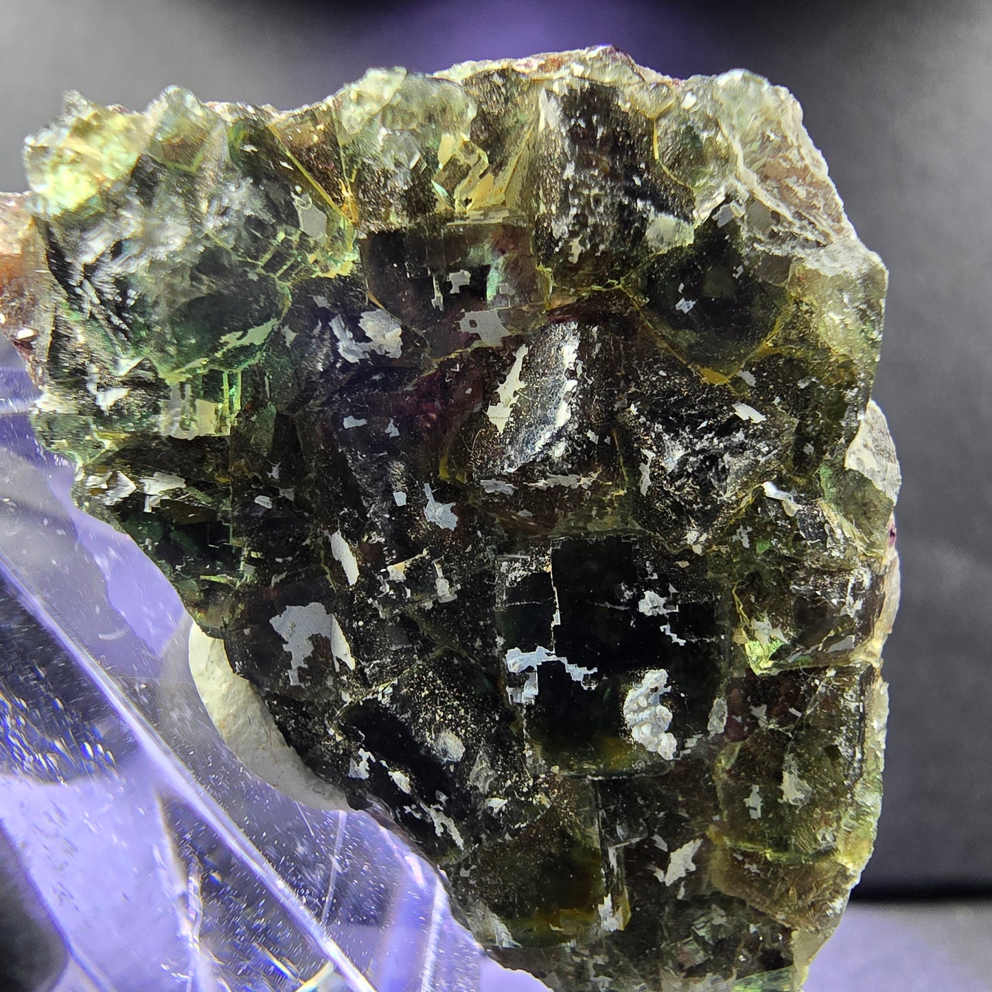 Seltene Phantom Fluorit XX Würfel Stufe grün lila 32*30*7mm aus Okorusu, Namibia