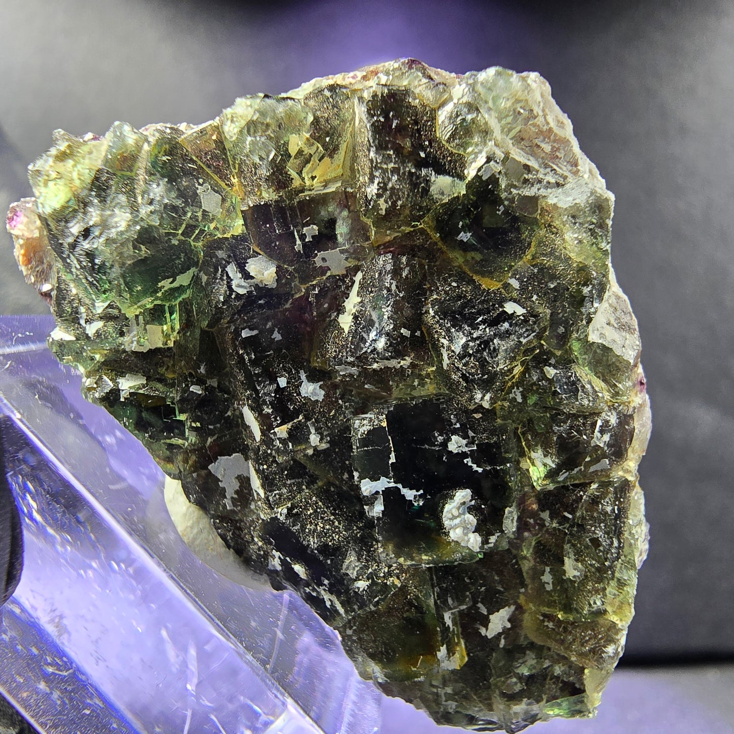 Seltene Phantom Fluorit XX Würfel Stufe grün lila 32*30*7mm aus Okorusu, Namibia