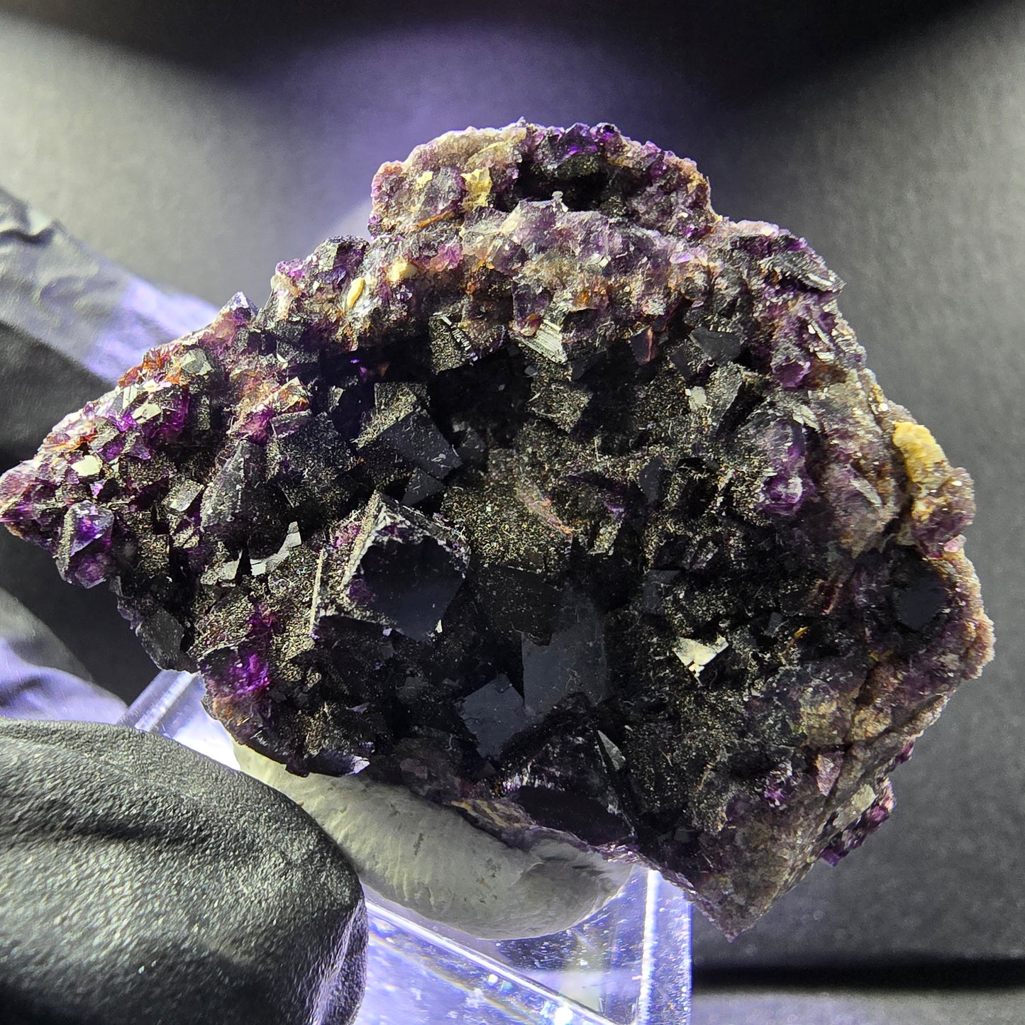 Seltene Fluorit Würfel Stufe lila 43*34*20mm Okorusu, Namibia Mineraliensammlung