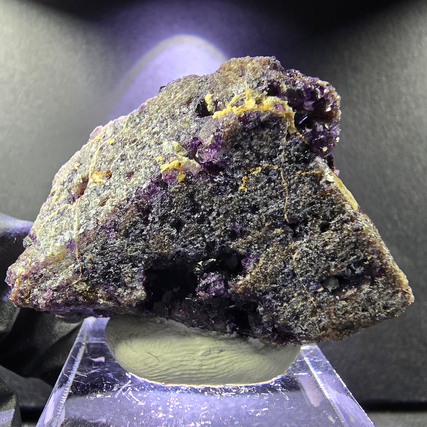 Seltene Fluorit Würfel Stufe lila 43*34*20mm Okorusu, Namibia Mineraliensammlung