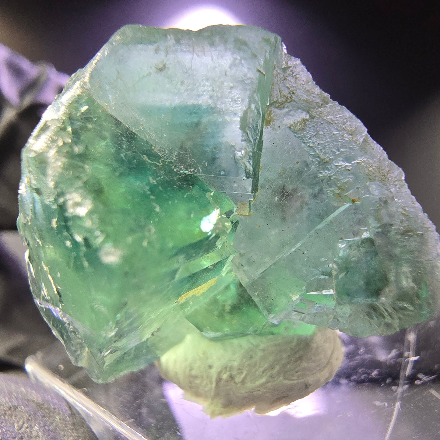 Seltene Phantom Fluorit XX Würfel Stufe grün lila 24*23*12mm aus Okorusu, Namibia