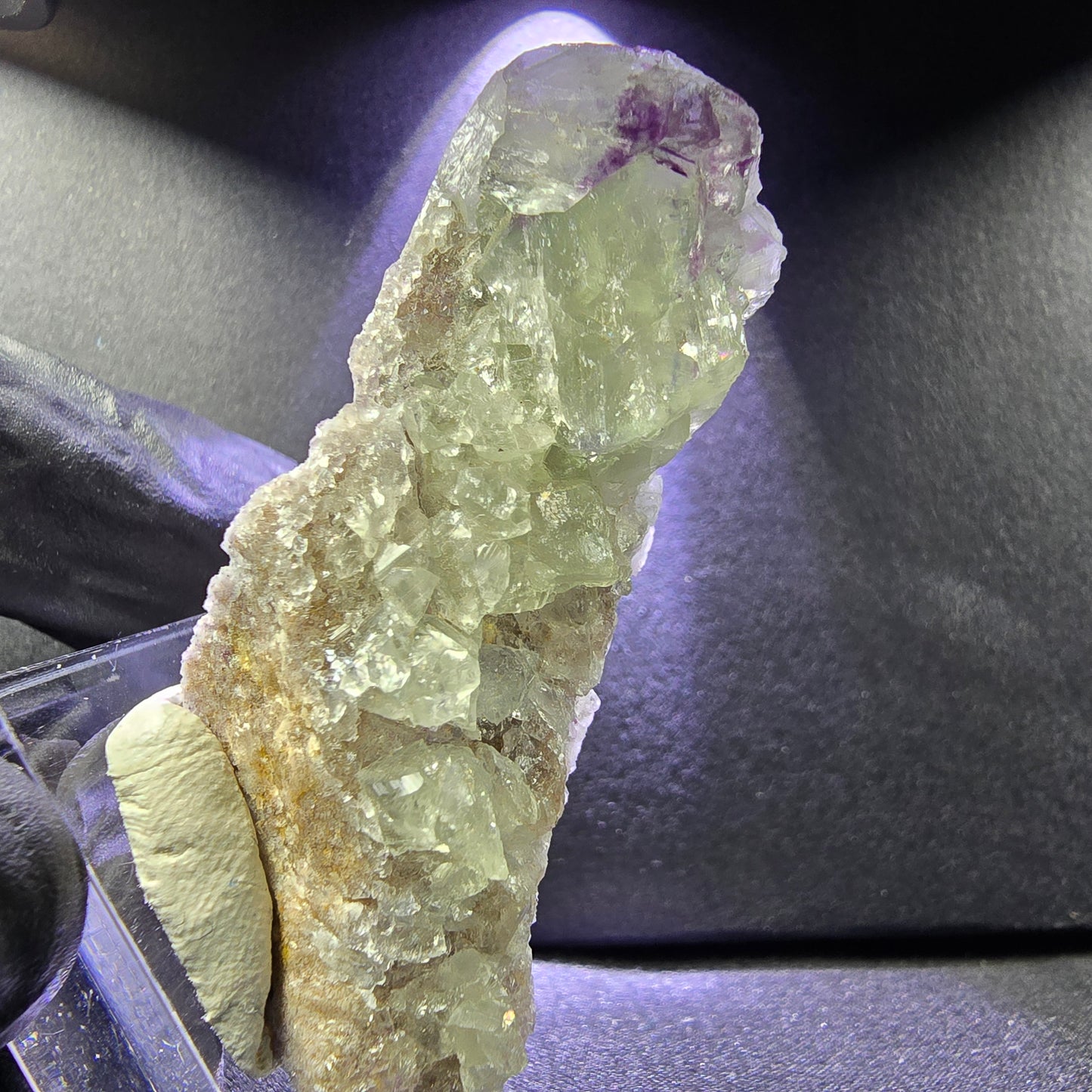 Seltene Zonare Fluorit XX Würfel Stufe grün lila 56*24*11mm aus Okorusu, Namibia