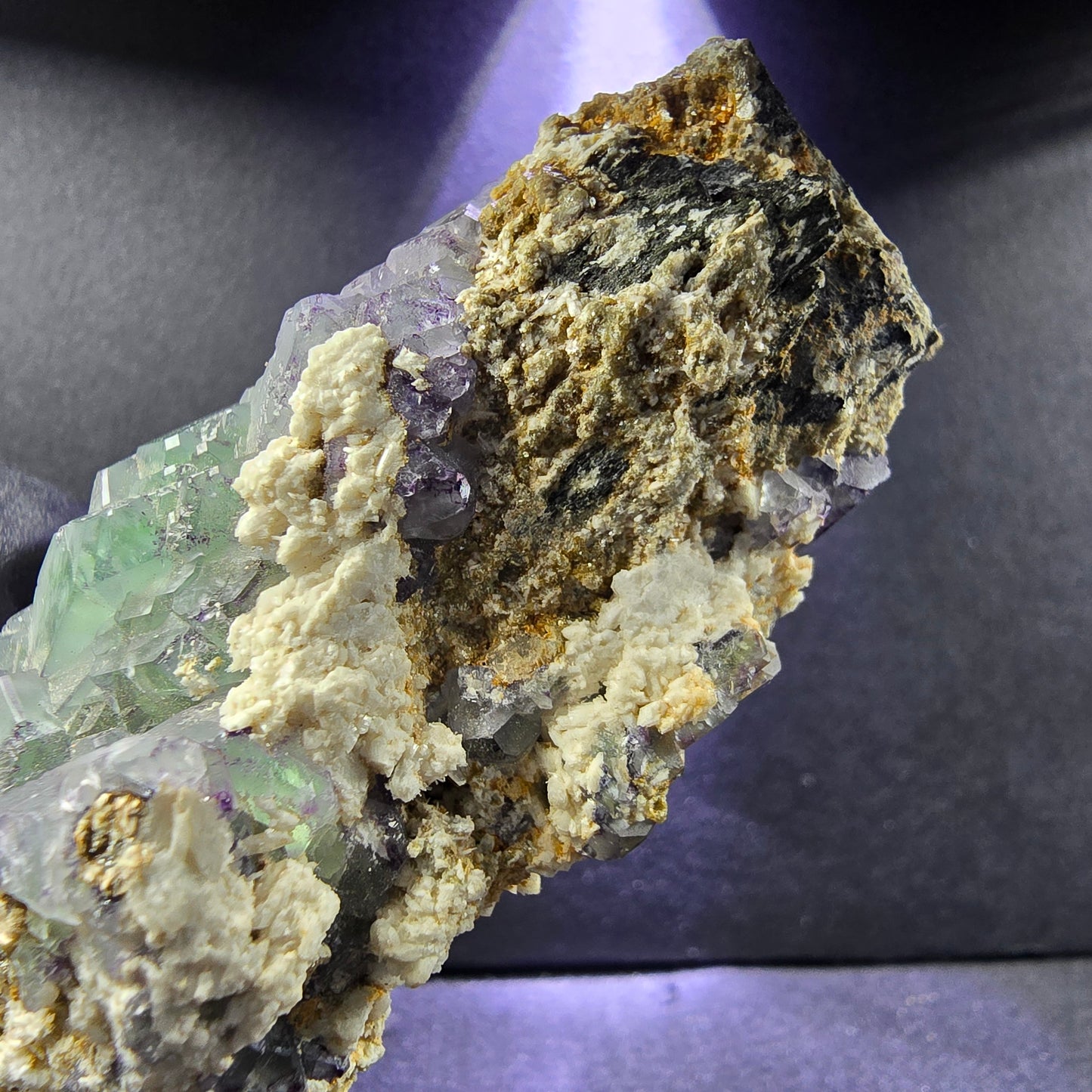Phantom Fluorit Muskovit Orthoklas auf Schörl Turmalin 74*37*34mm Erongo Namibia